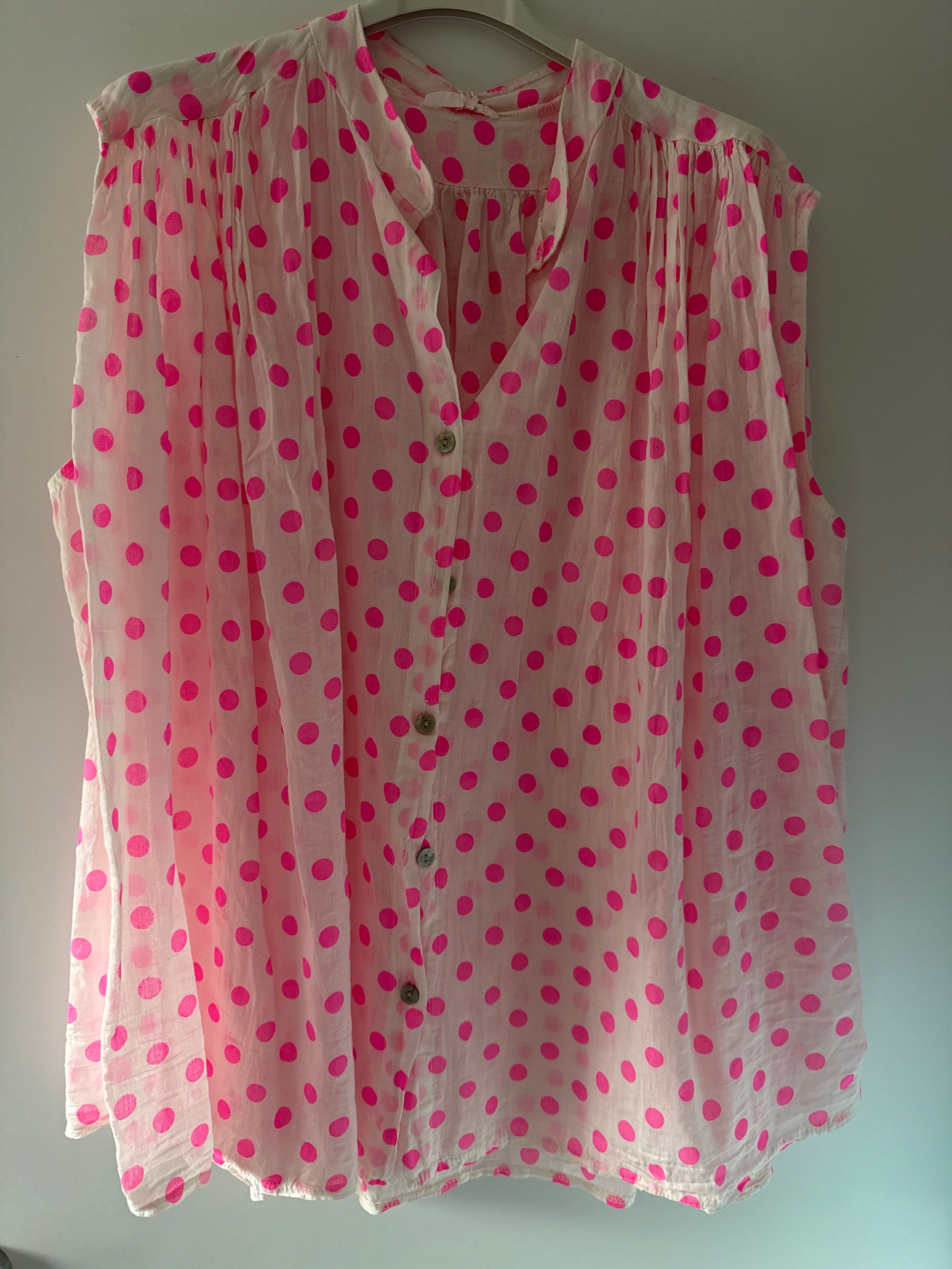 Ärmellose Baumwollbluse mit Punkte