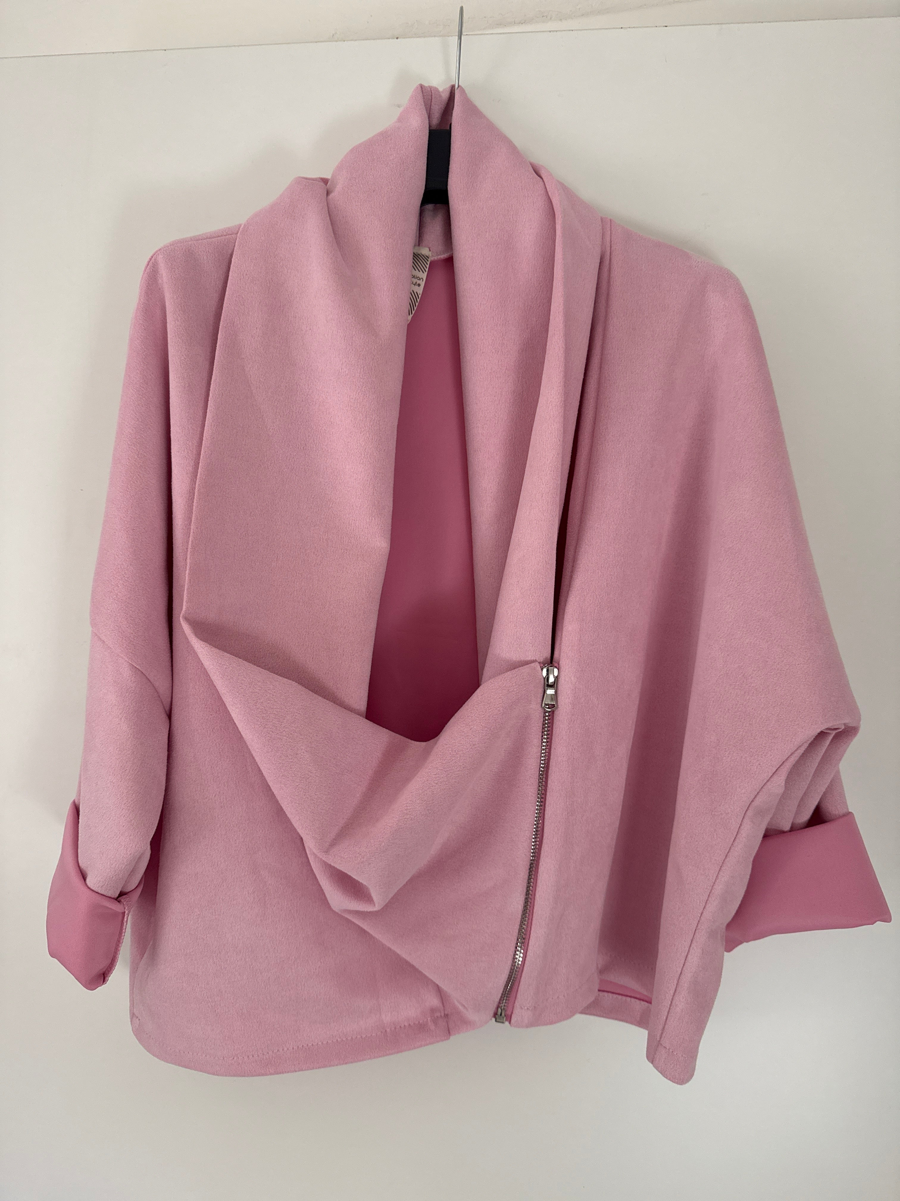 Angesagtes Velouroptik Jäckchen