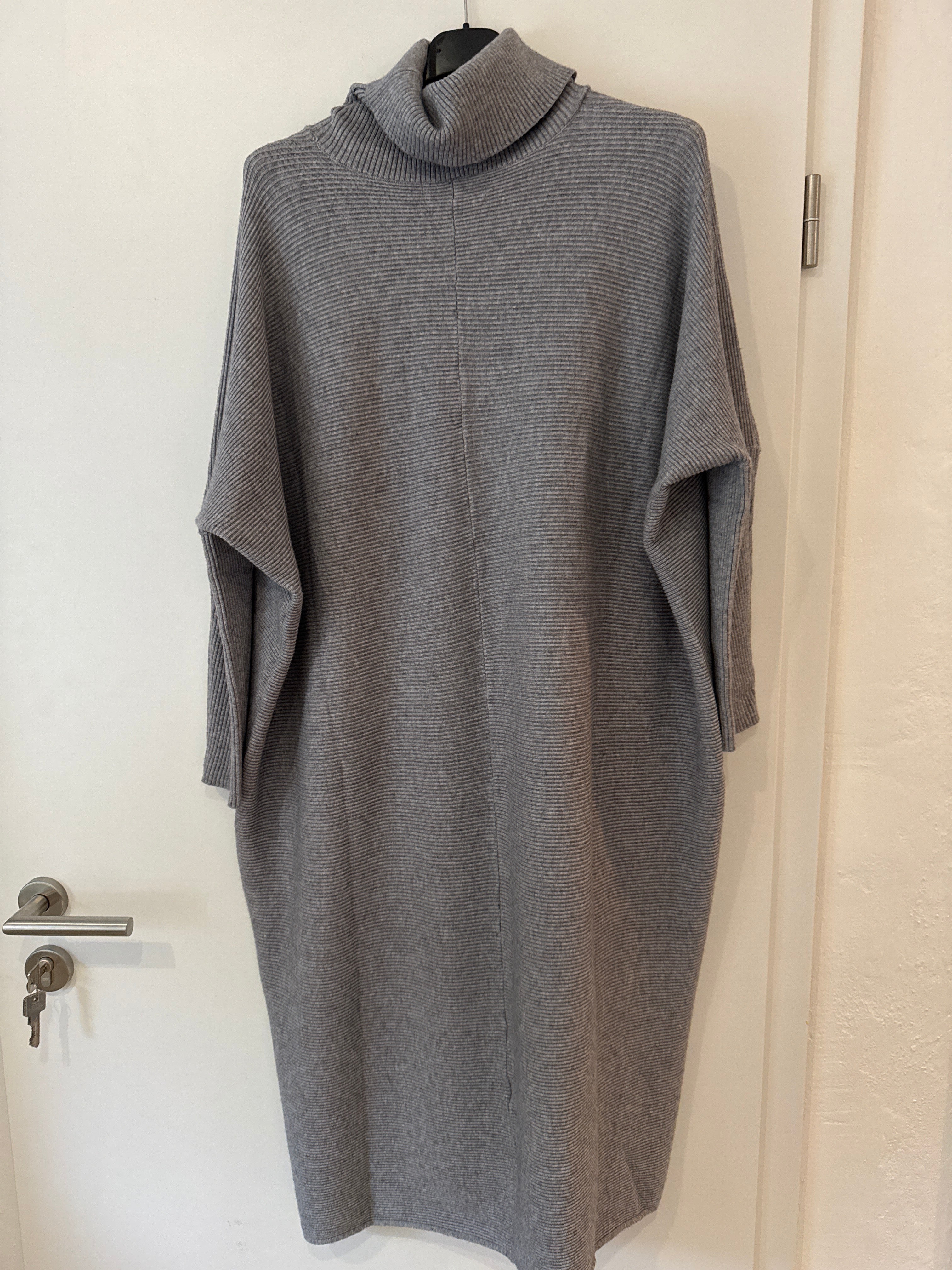 Oversize Strickkleid