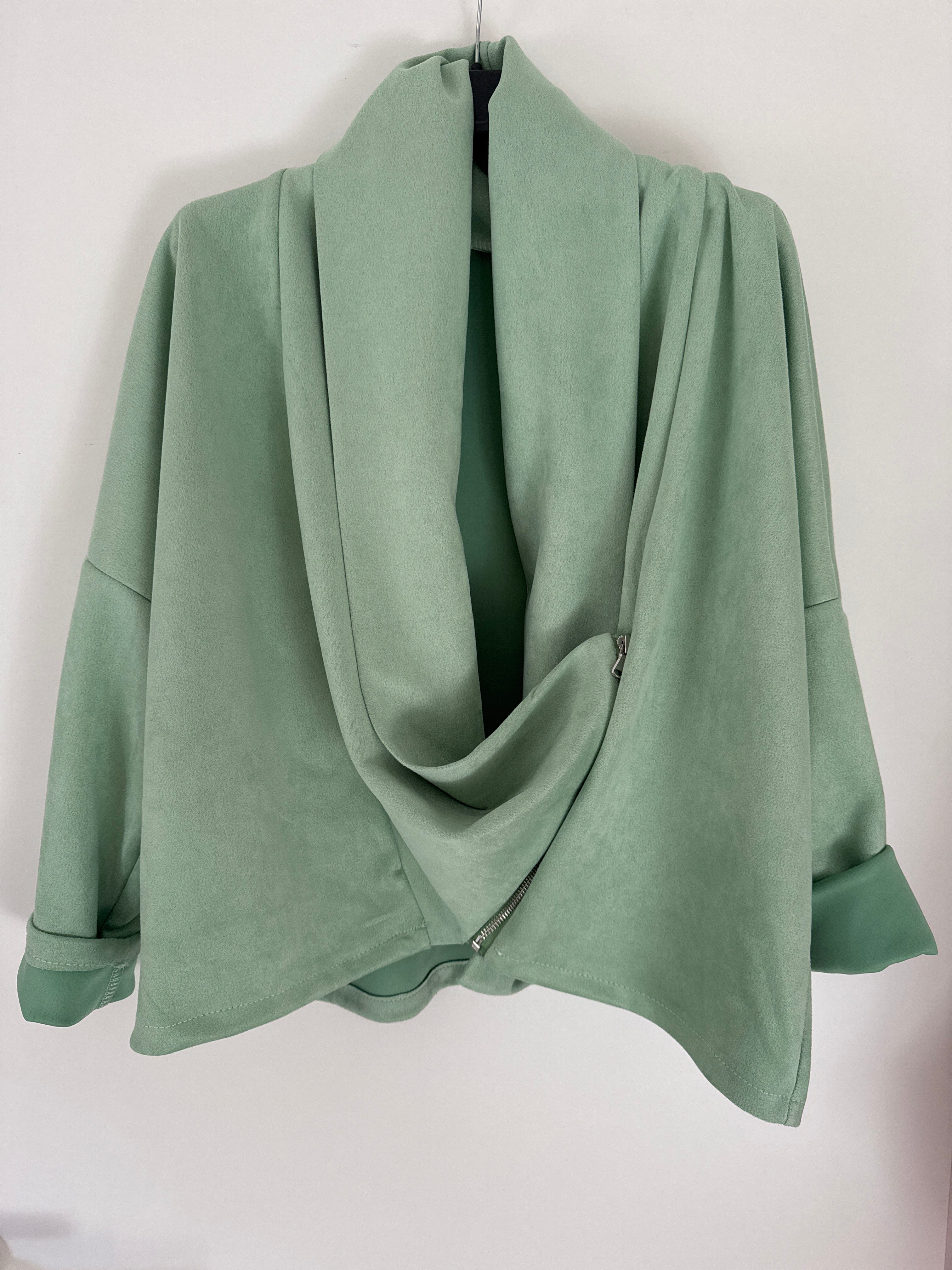 Angesagtes Velouroptik Jäckchen