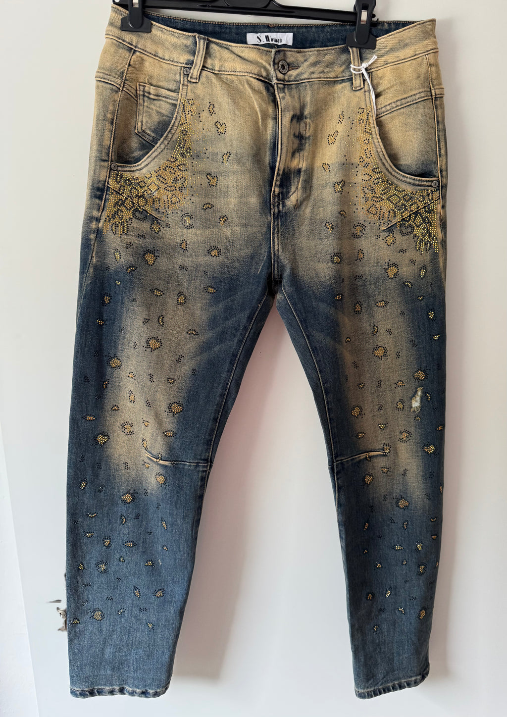 Leo Glam Jeans – Statement Denim mit Glitzersteinen