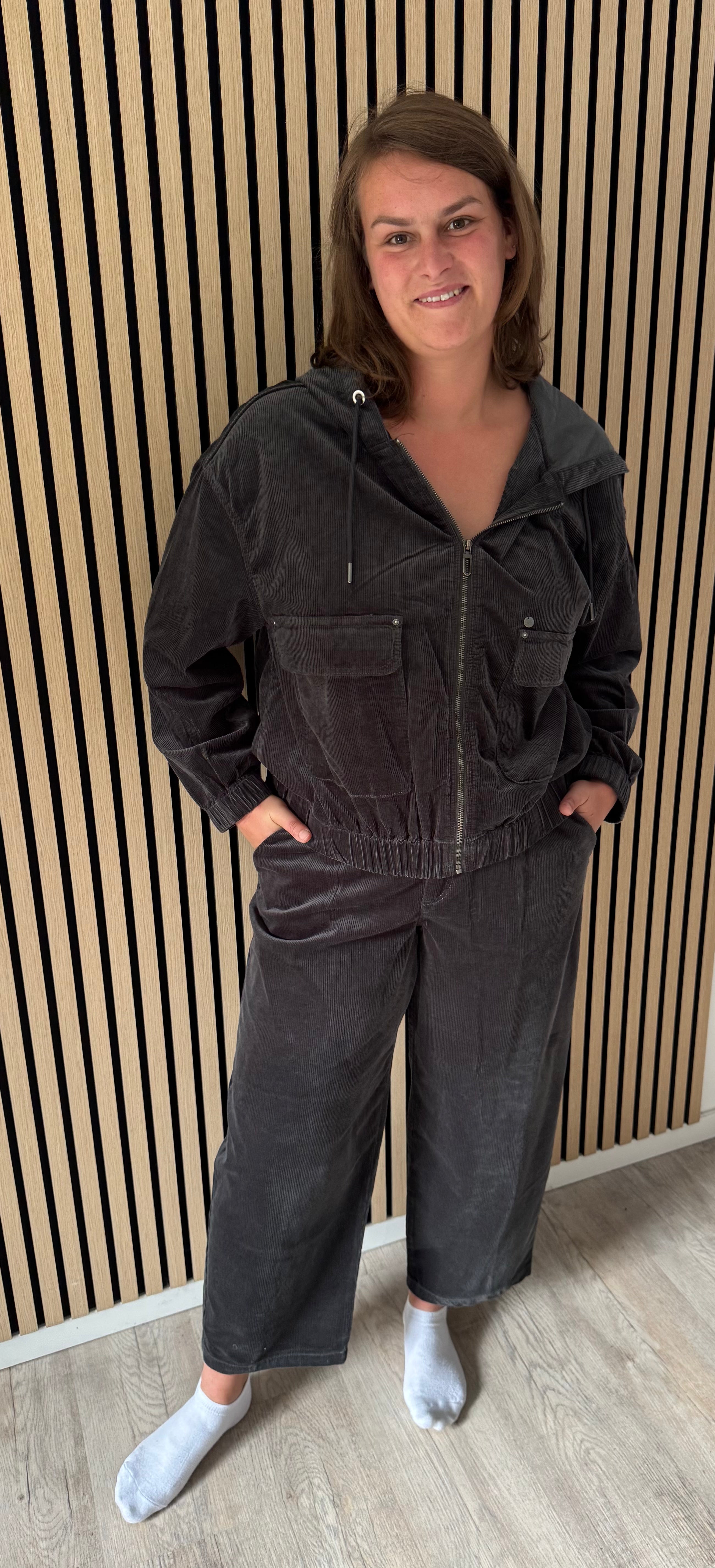 Cord Barrel Jeans Timezone
