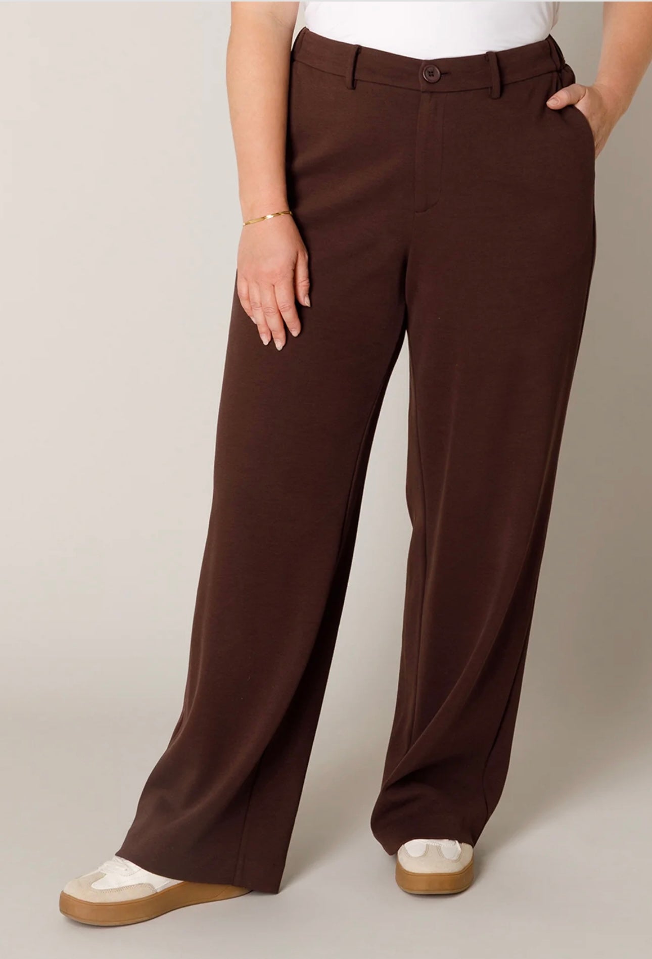 Hose yorinthe base Level Curvy