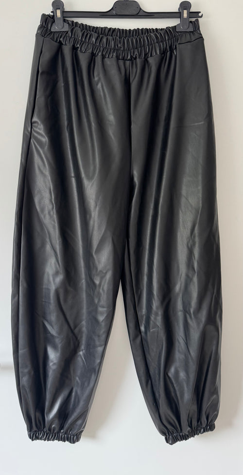 Ballonhose mit Lederoptik