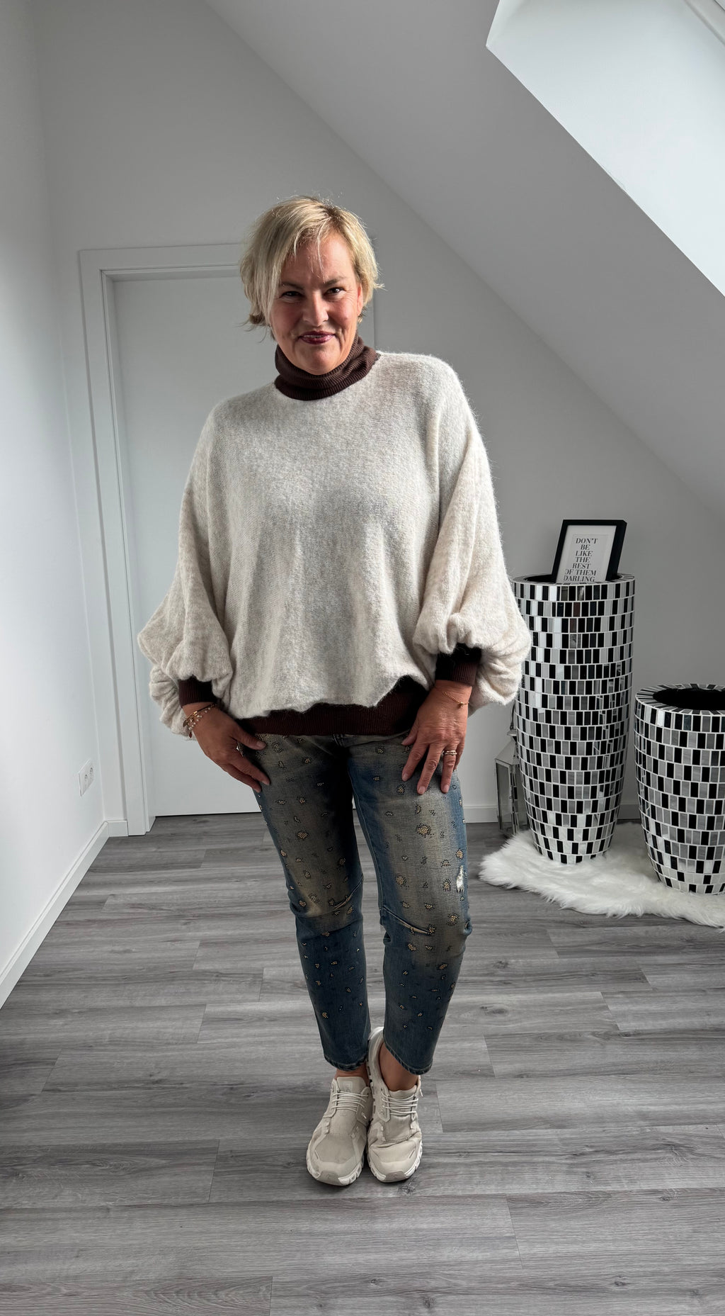 Leo Glam Jeans – Statement Denim mit Glitzersteinen
