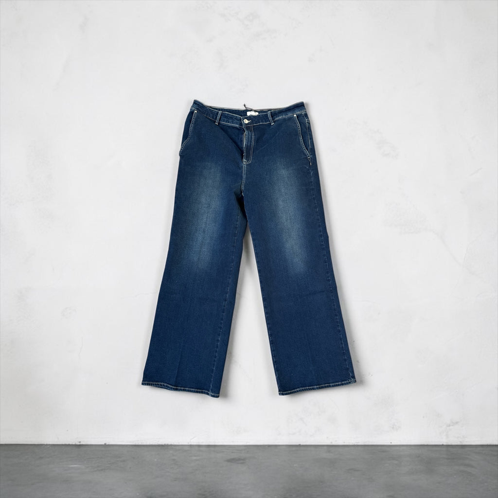 YEST Wide Leg Jeans Detail