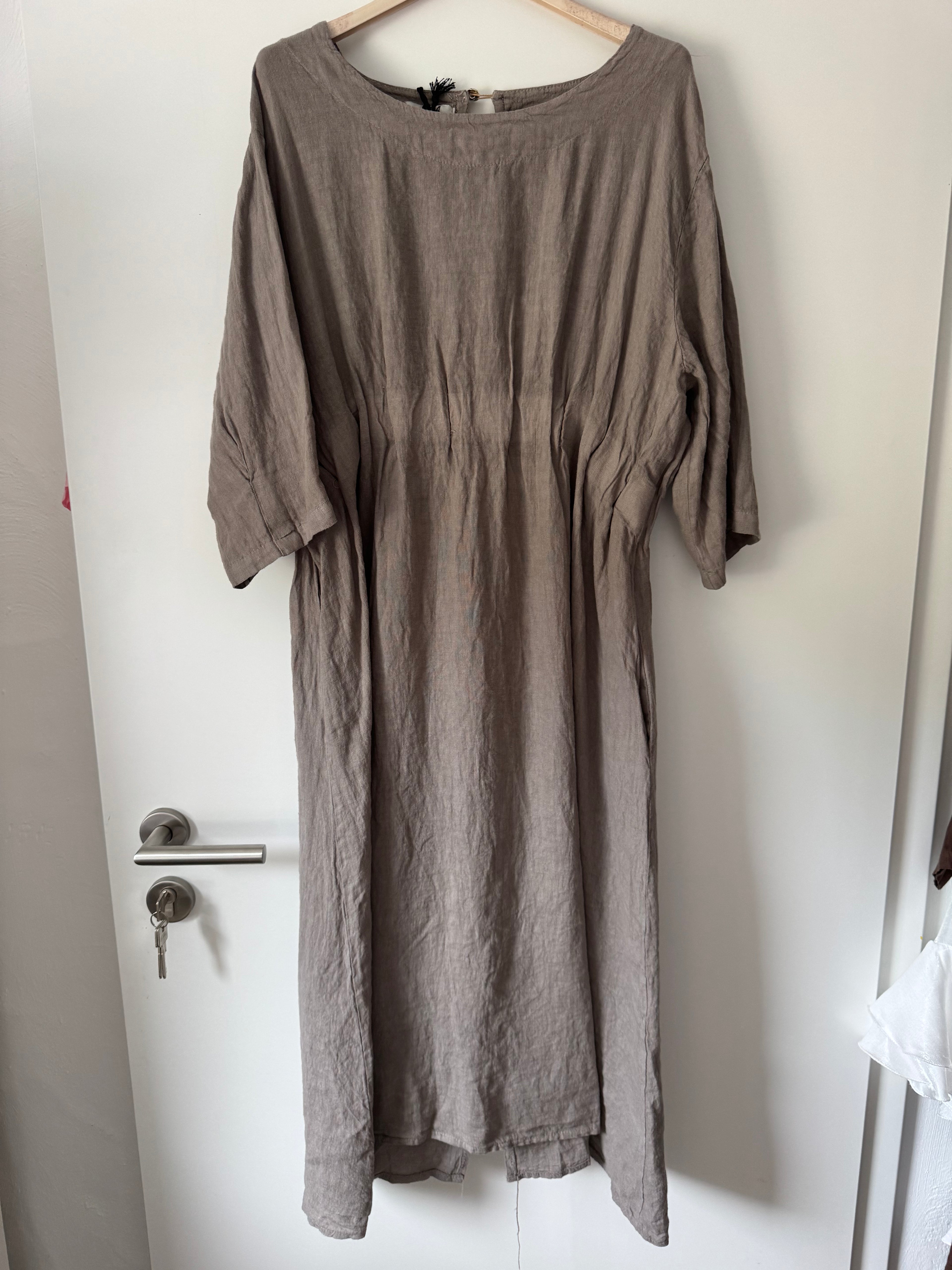 Edles Leinenkleid mit Gummizug