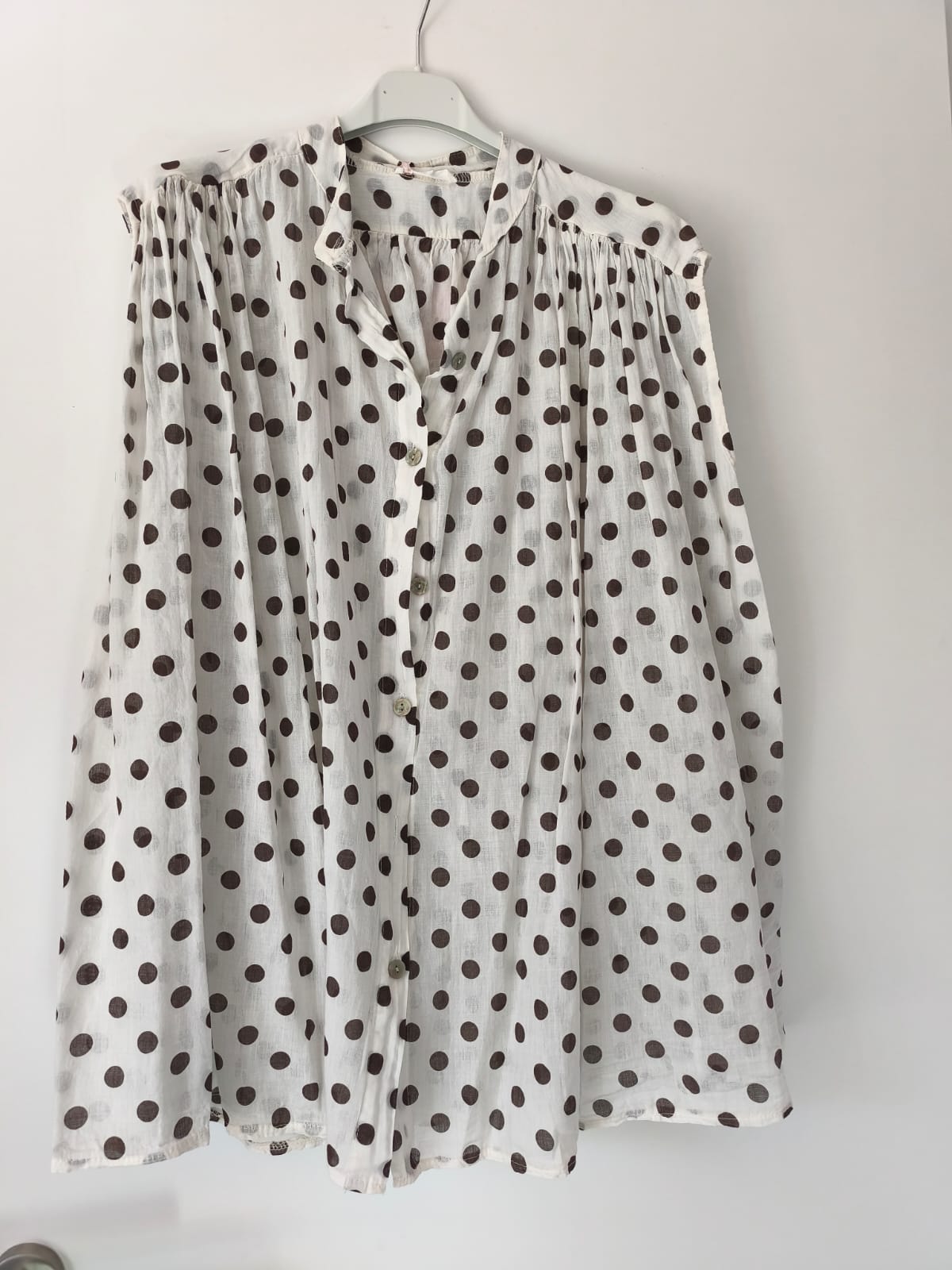 Ärmellose Baumwollbluse mit Punkte