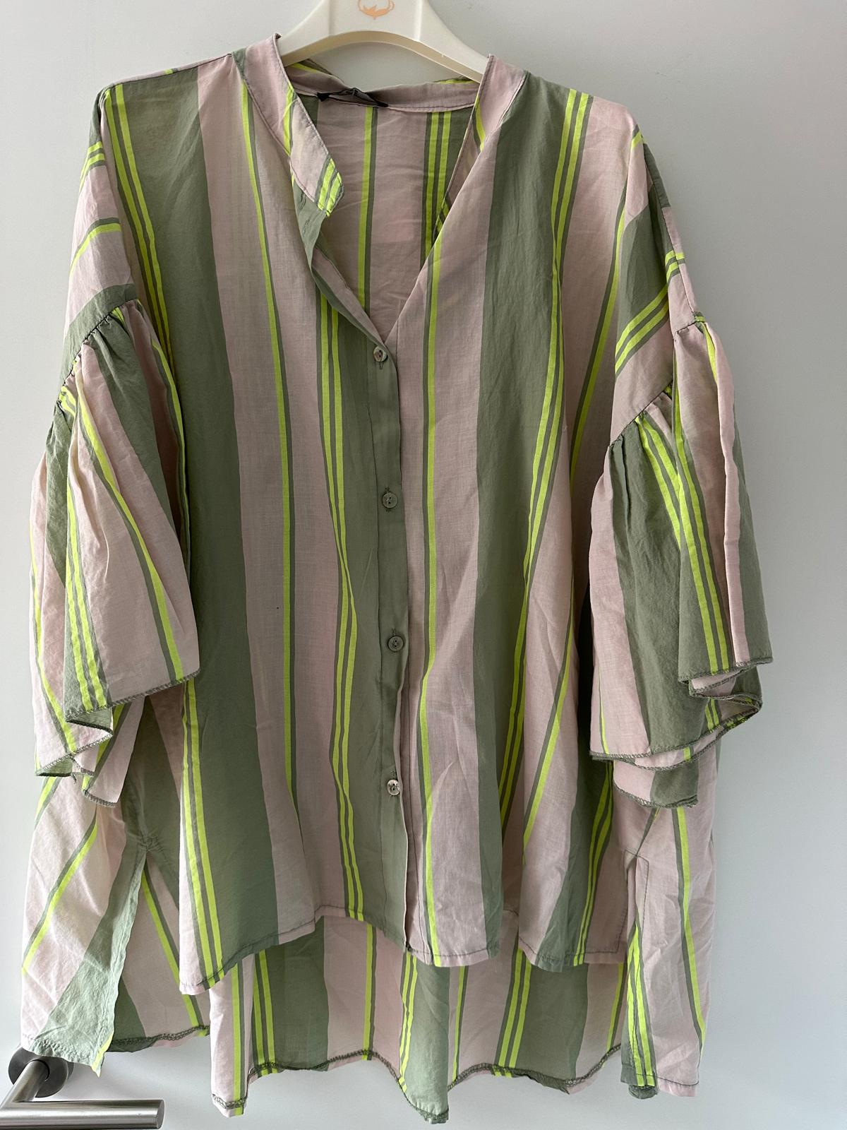 Sommerleichte Oversize Blusen