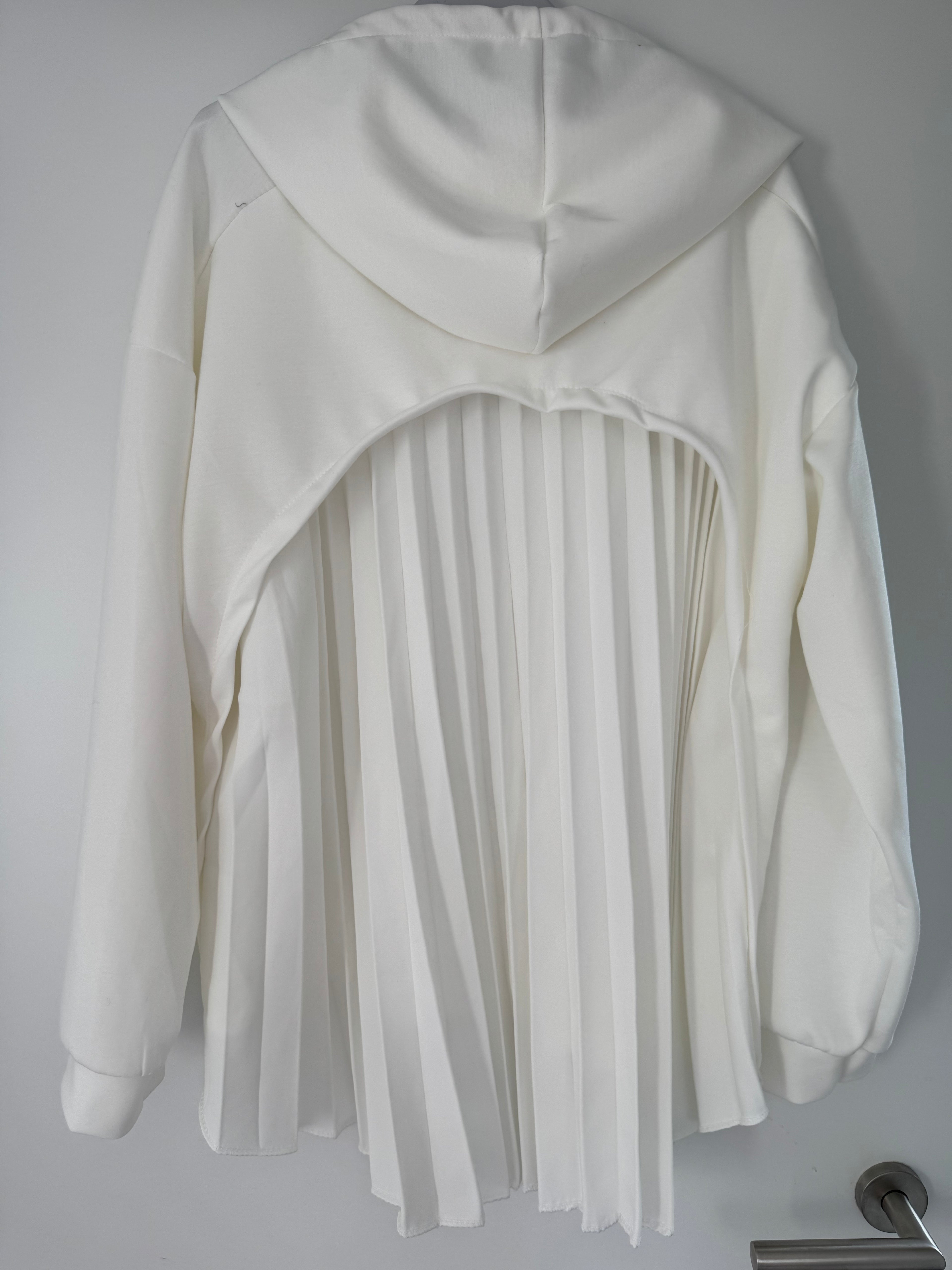 Ausgefallener Plisseehoody