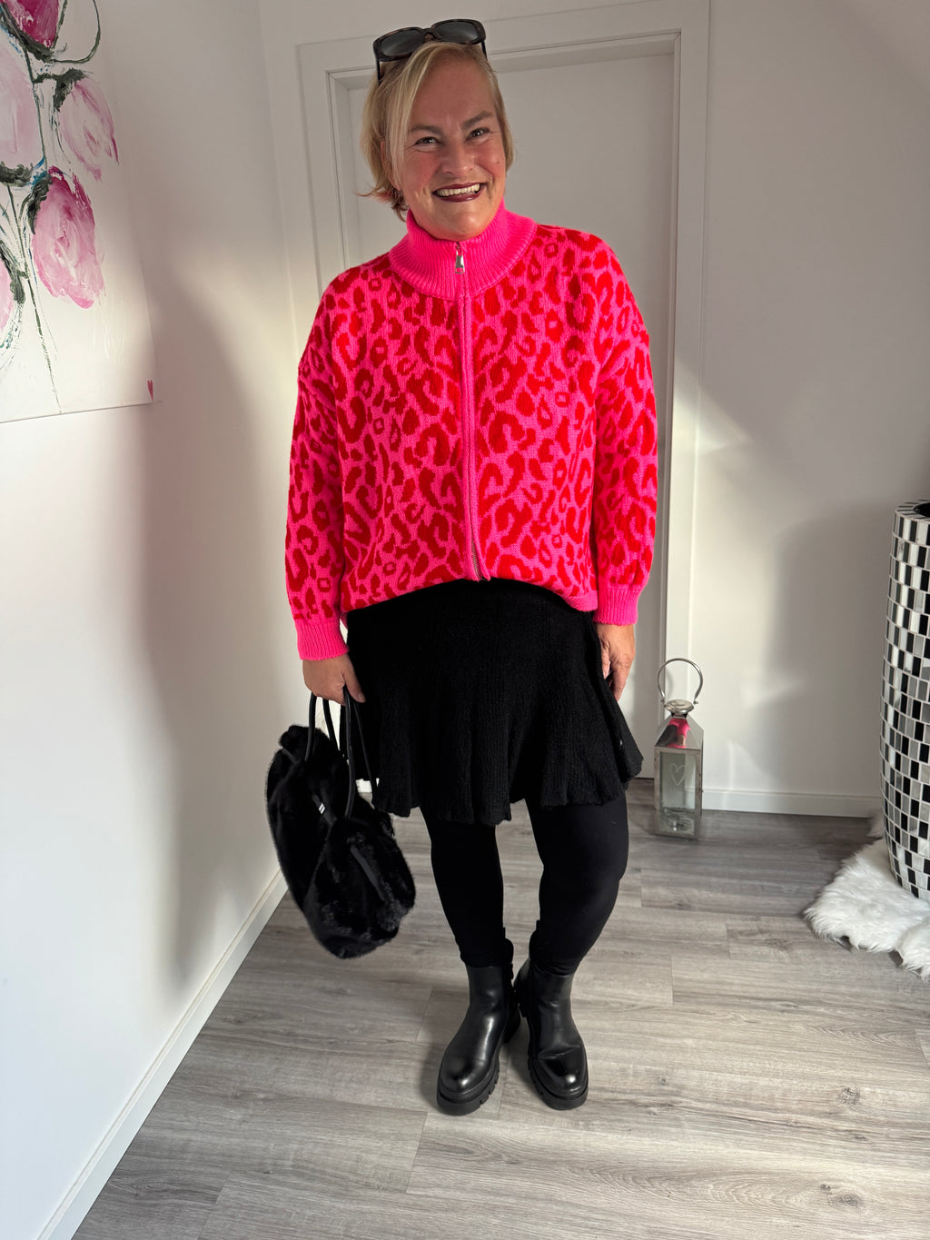 Leo Live als Strickjacke mit Zipper