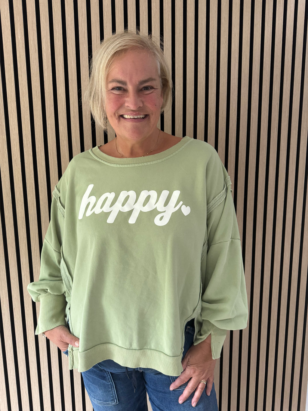 Sweatshirt happy