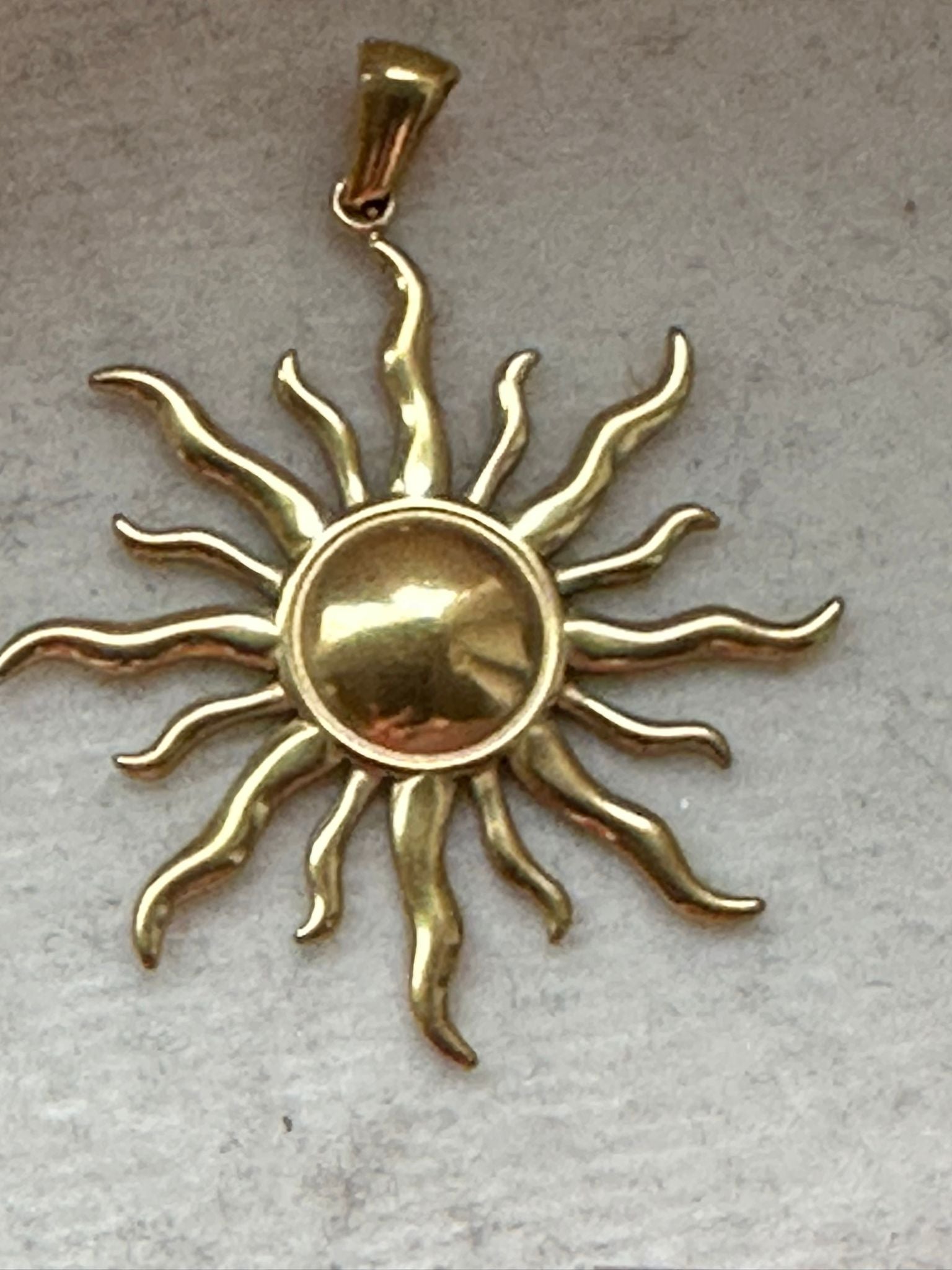 Edler Kettenanhänger Sonne