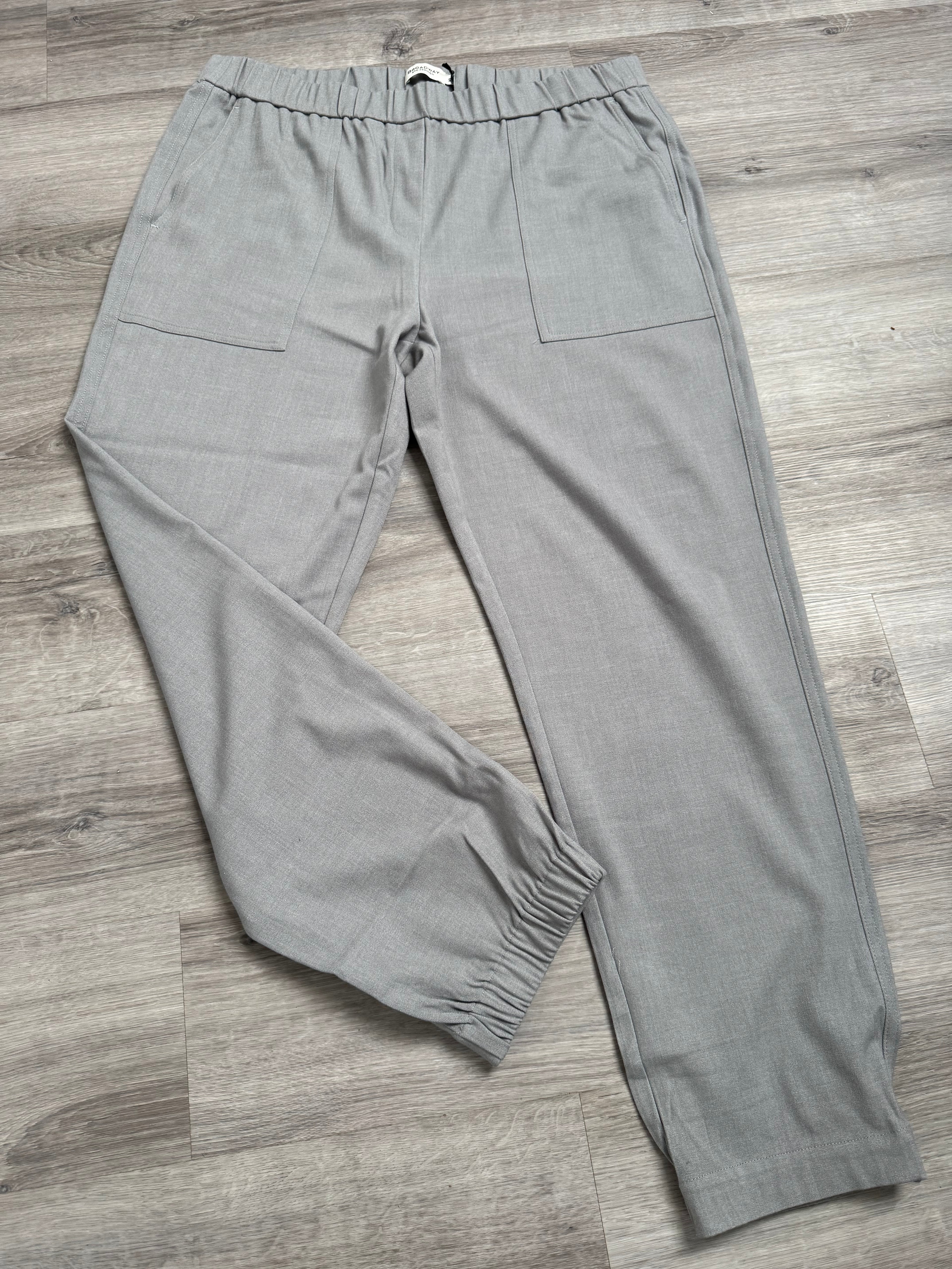 Leichte Stoff Jogpant Broadway