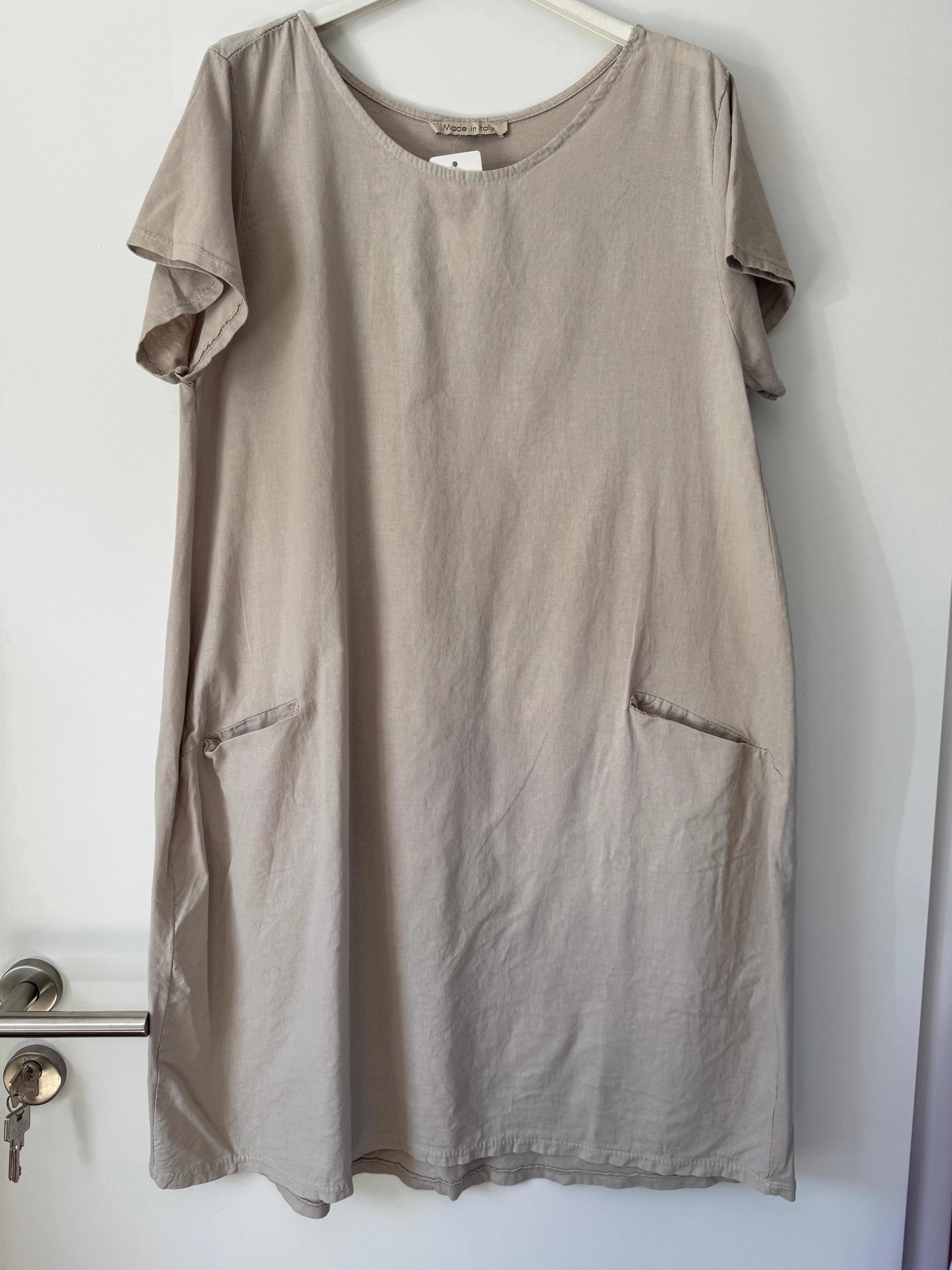 Süßes Kurzkleid