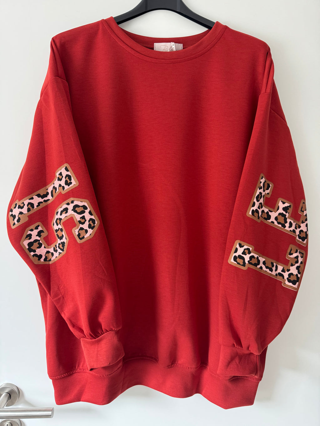 Sweatshirt mit Leo Print