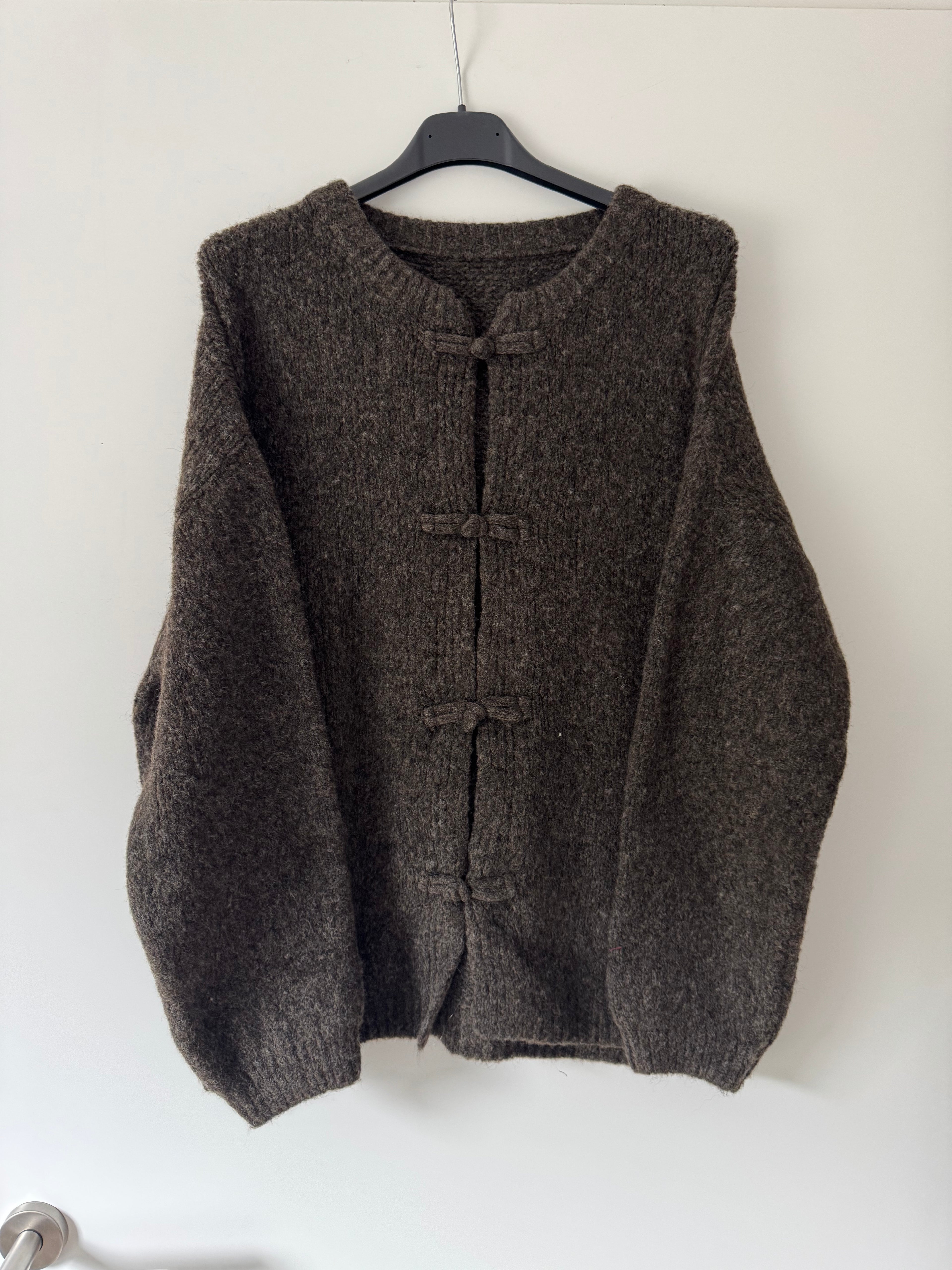 Strickweste im Military Style