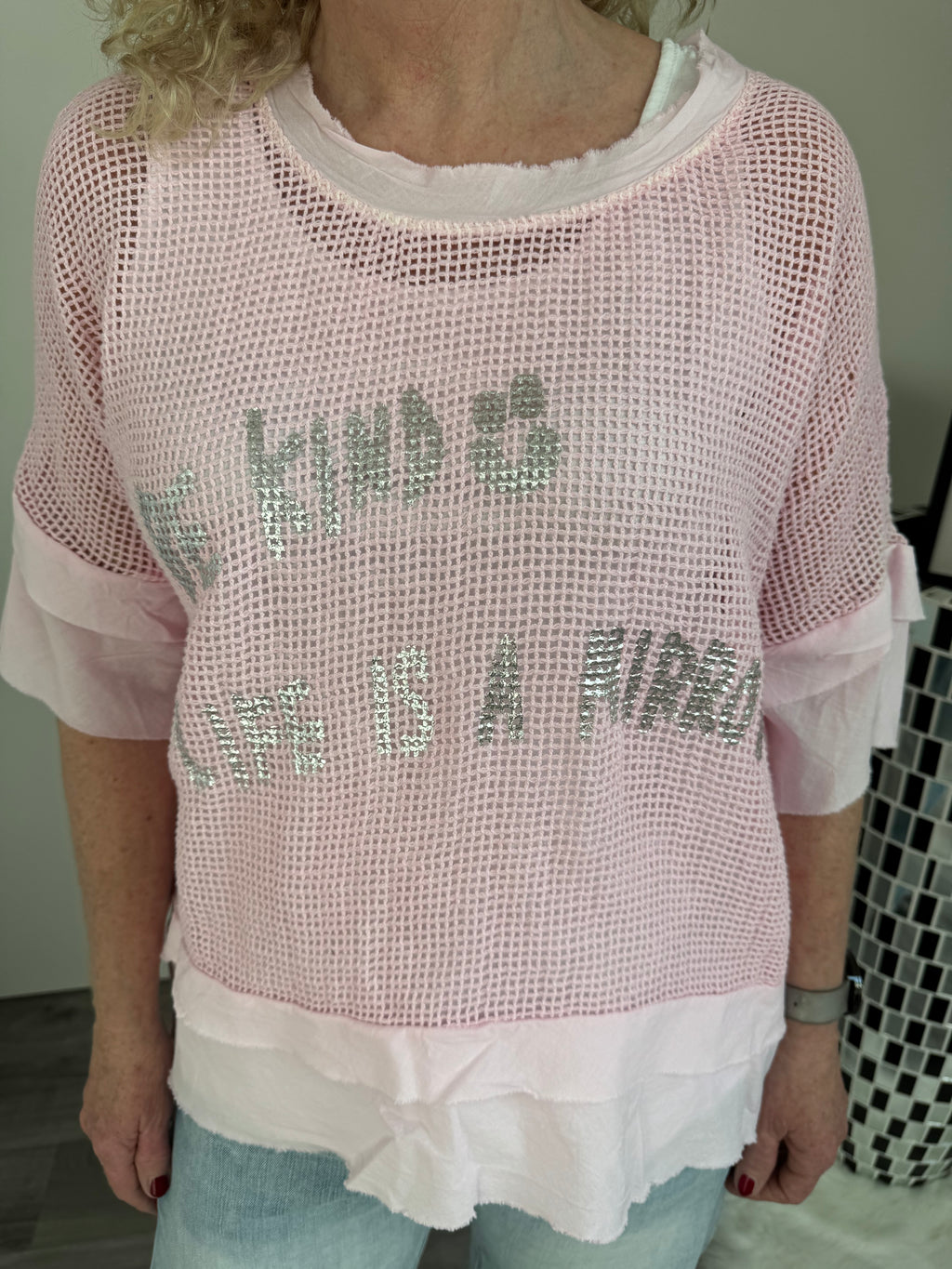 Cooles Lochshirt