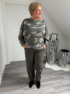 Cordhose mit Nieten