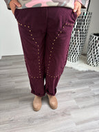 Cordhose mit Nieten