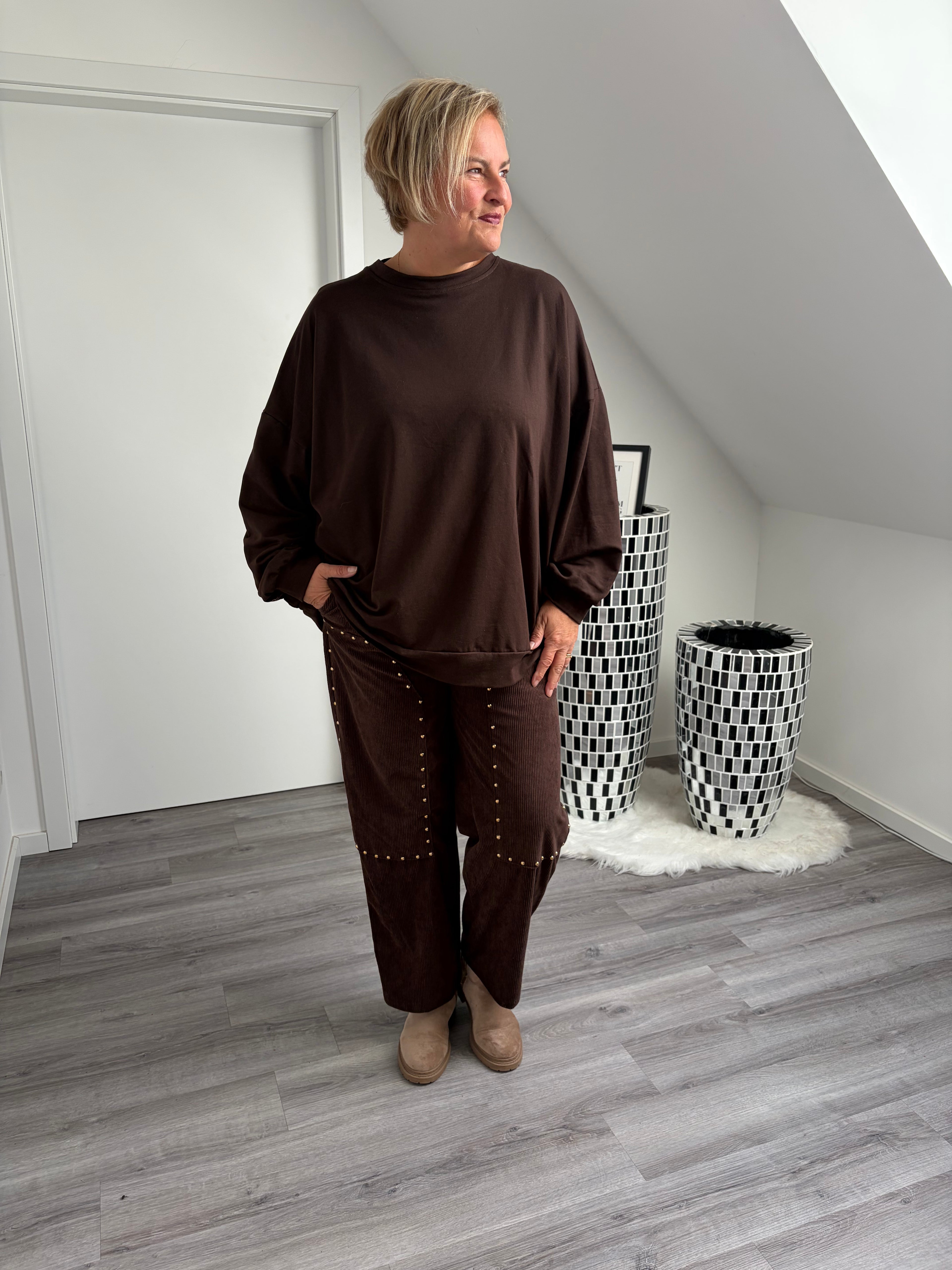 Cordhose mit Nieten