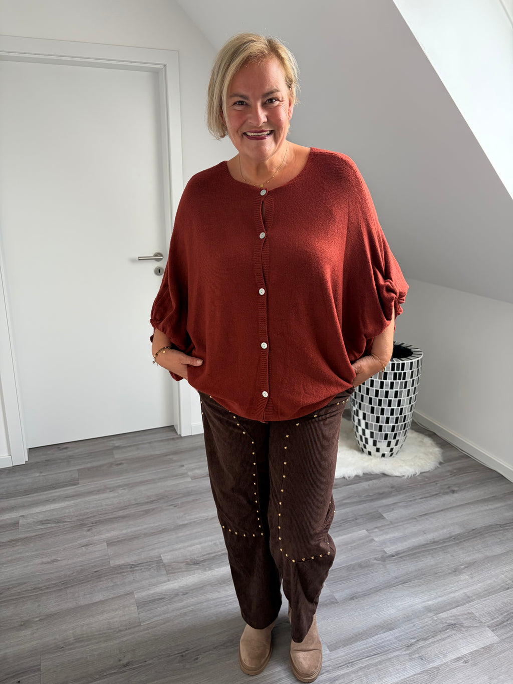 Ponchoweste mit raffbaren Ärmeln