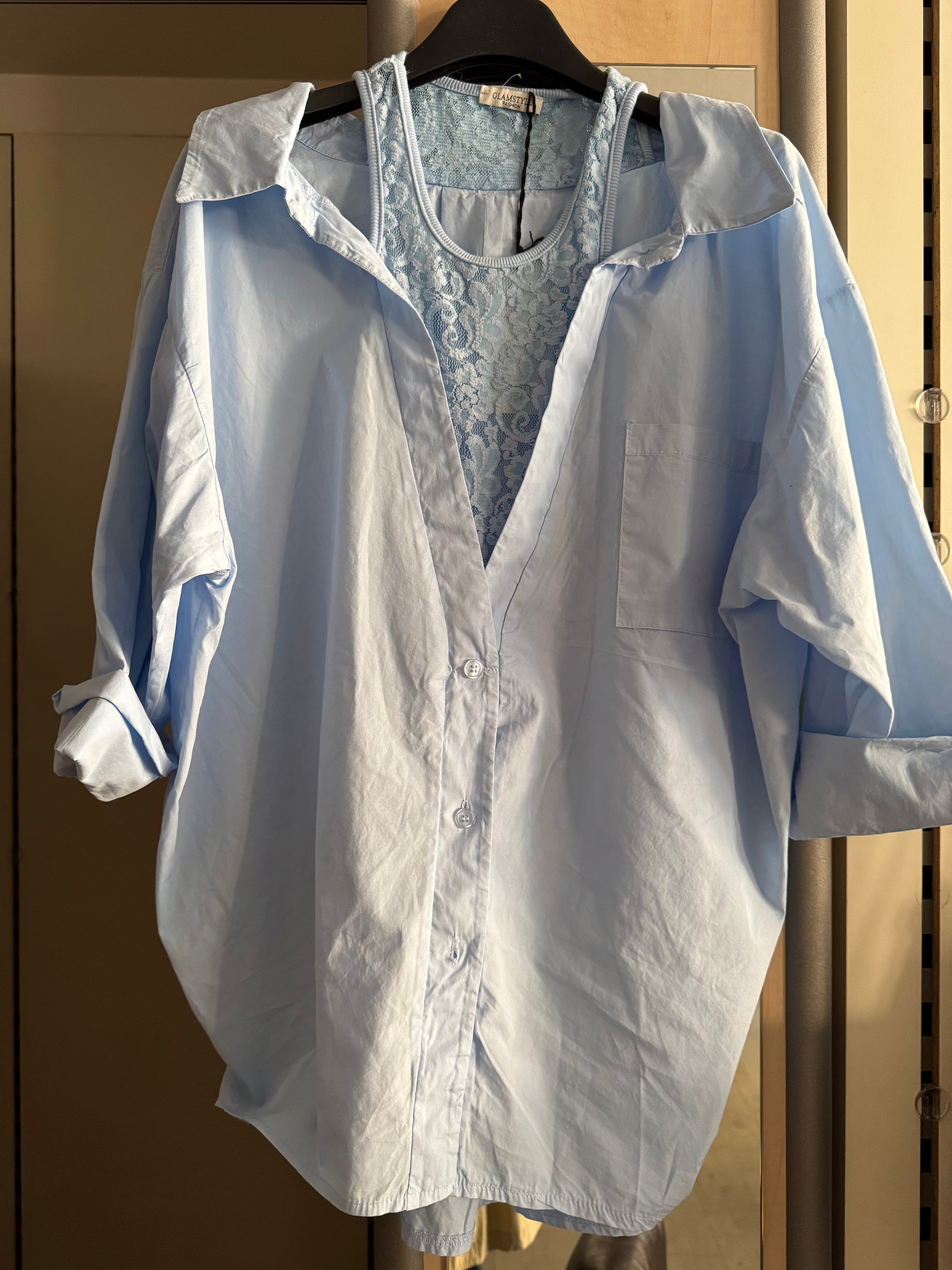 Bluse mit Spitzeneinsatz