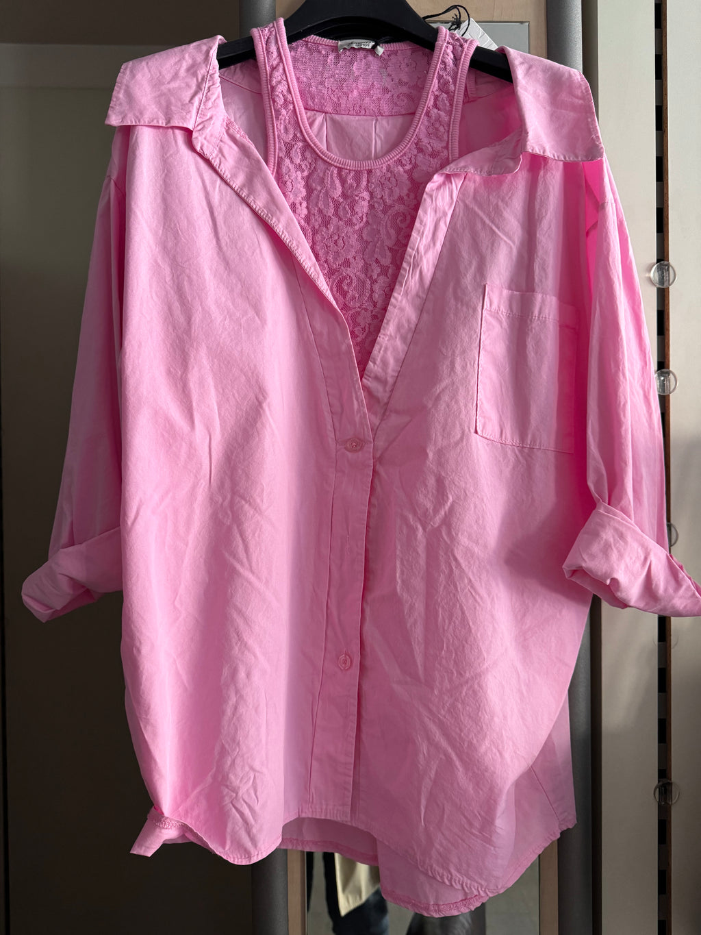 Bluse mit Spitzeneinsatz