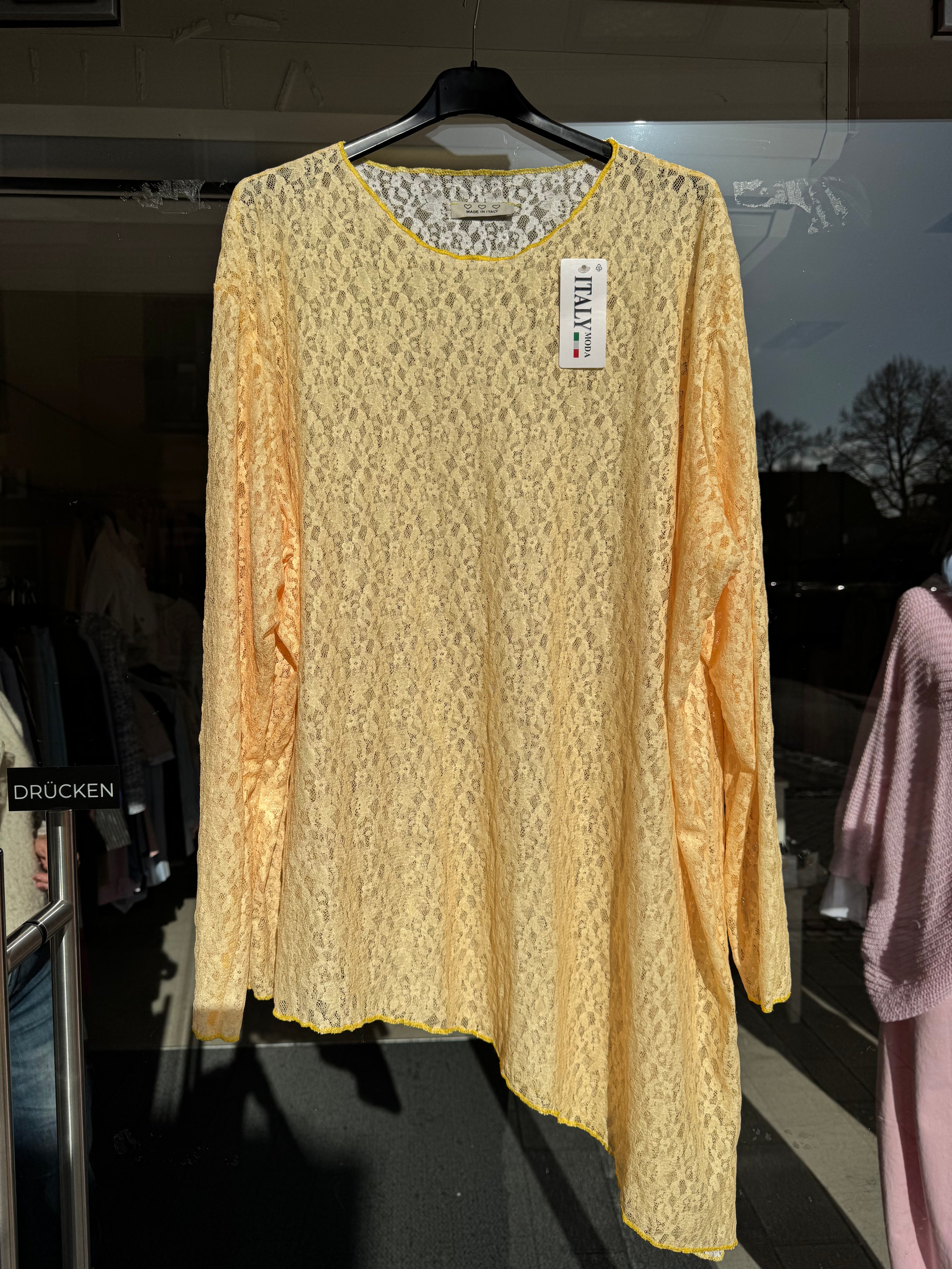 Spitzenshirt asymmetrisch curvy