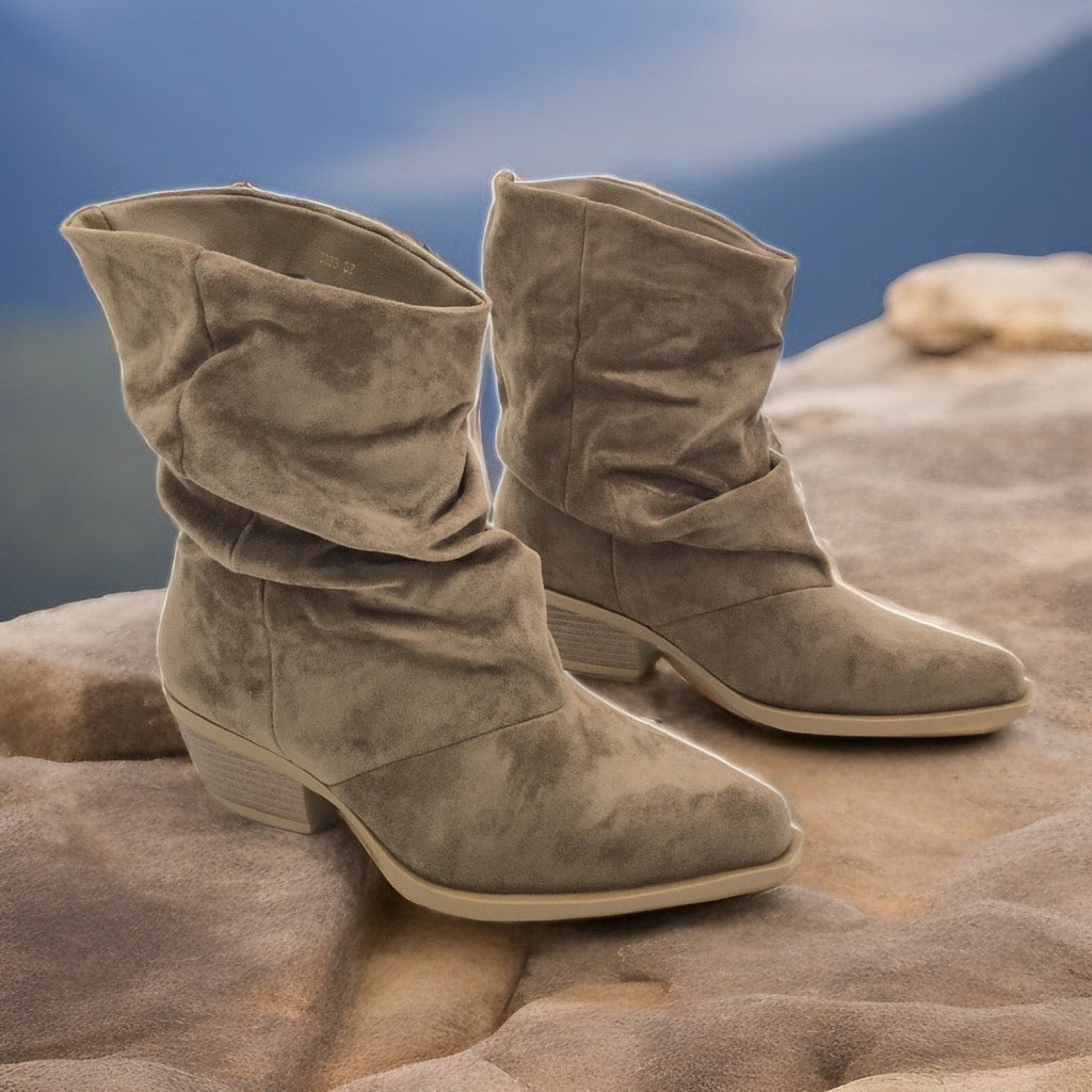 Westerstiefeletten beige in Wildlederoptik