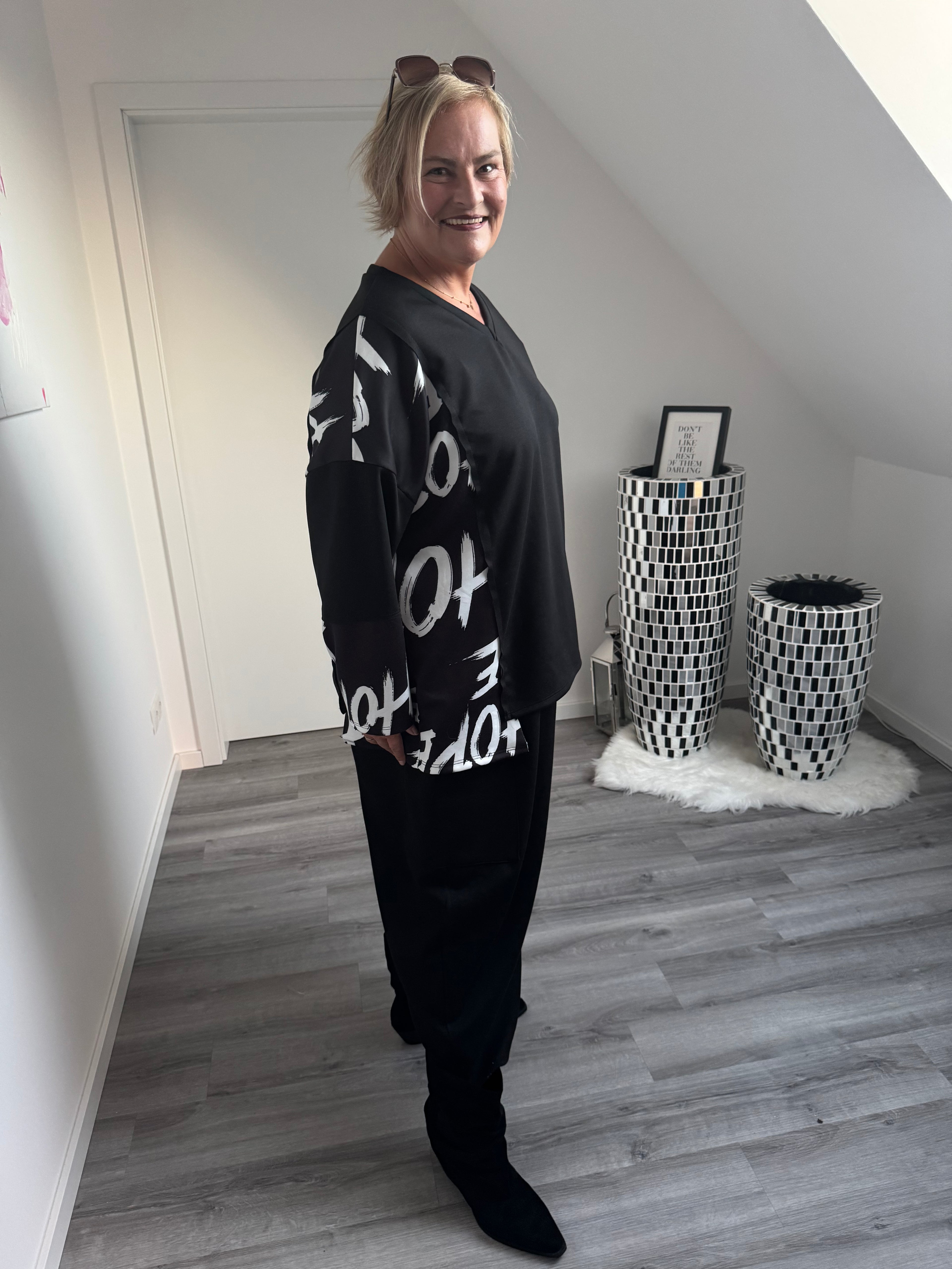 Mega Zweiteiler black & white im Curvy Style