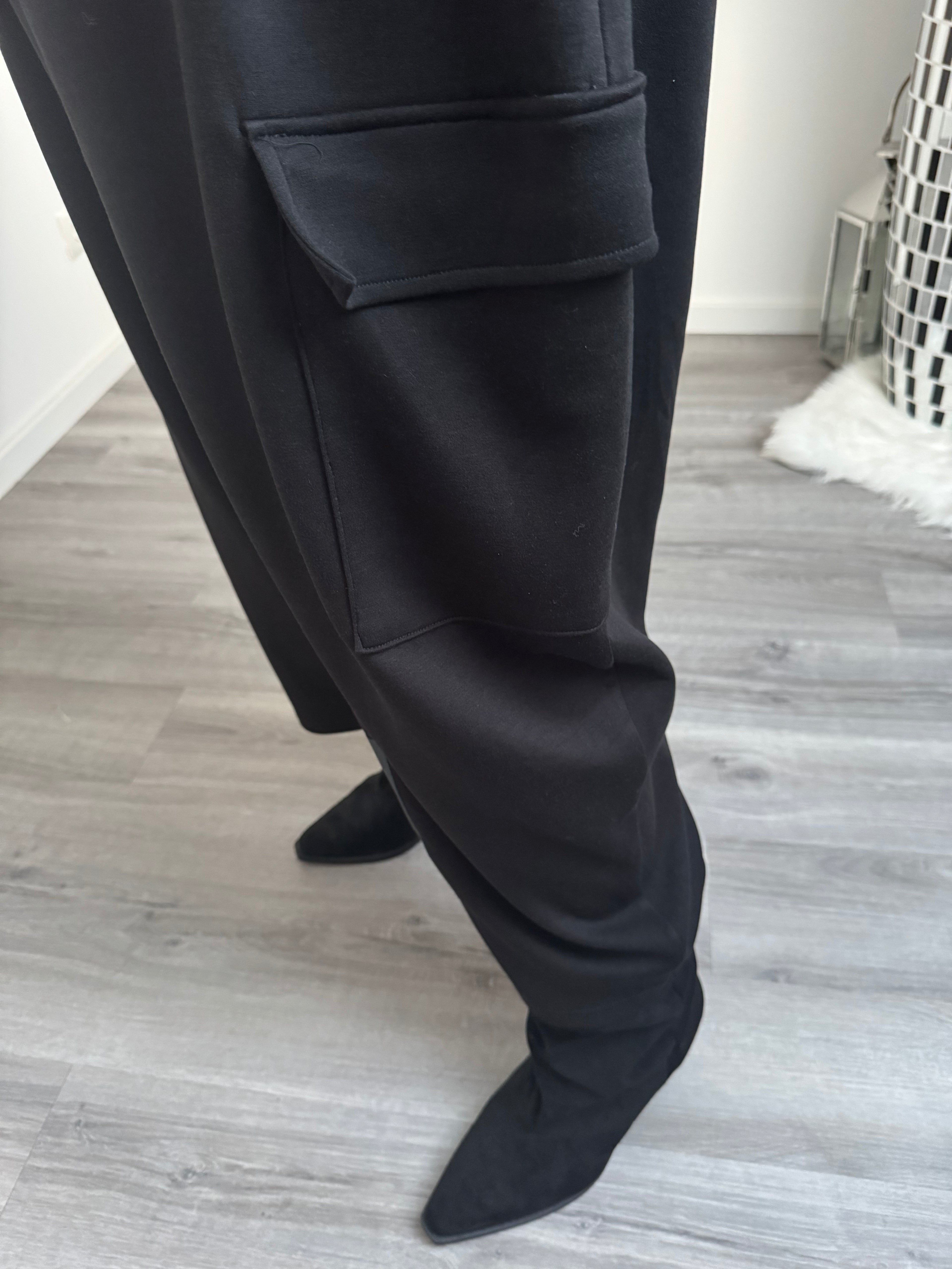 Mega Zweiteiler black & white im Curvy Style