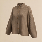 Strickjacke in Kastenform mit weitern Ärmeln
