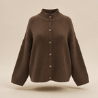 Strickjacke in Kastenform mit weitern Ärmeln