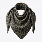Dreieckschal im angesagten Leo Look