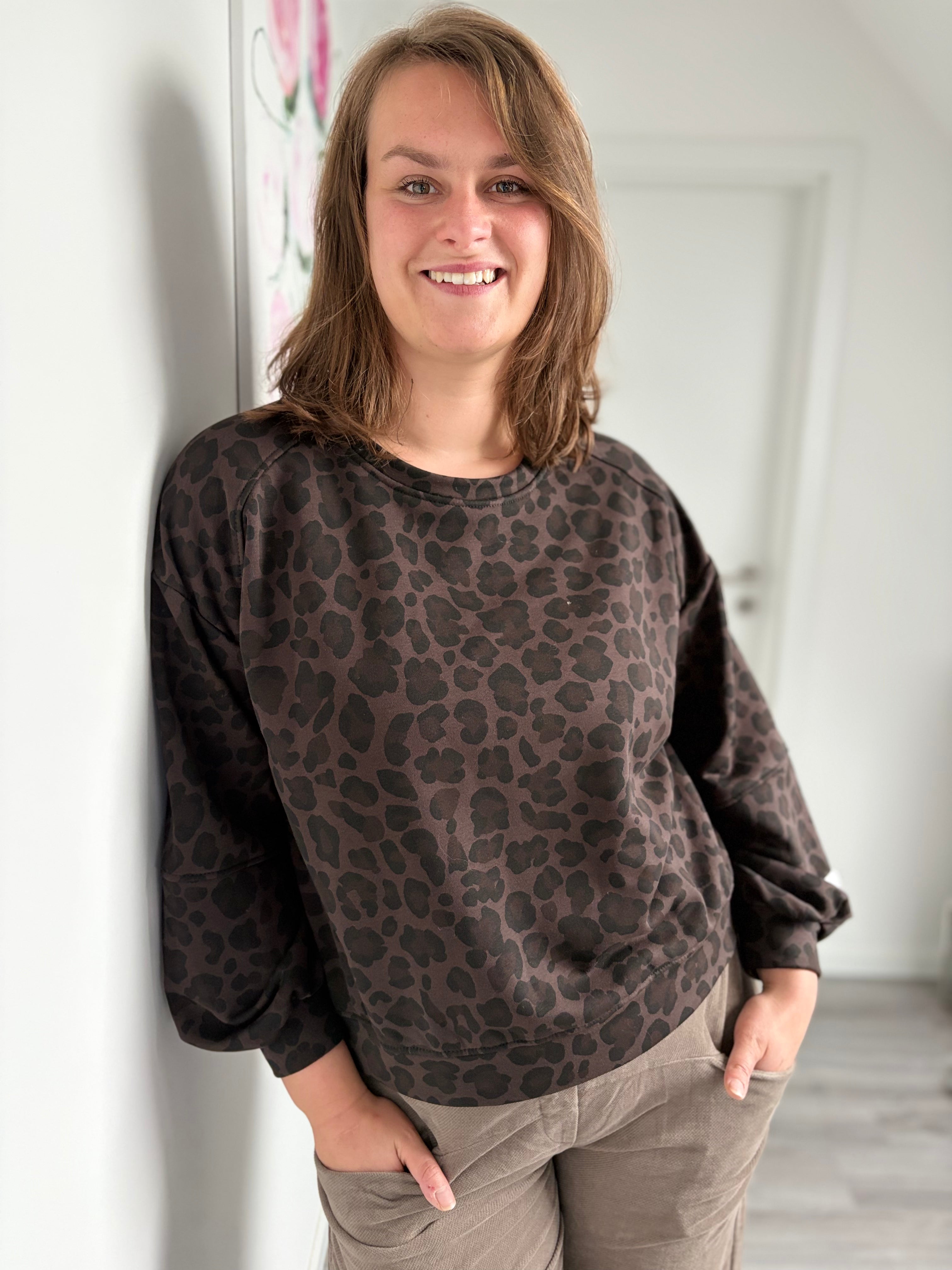 Leo Statement Sweatshirt