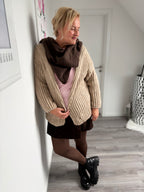 Oversize Grobstrickjacke mit Kapuze