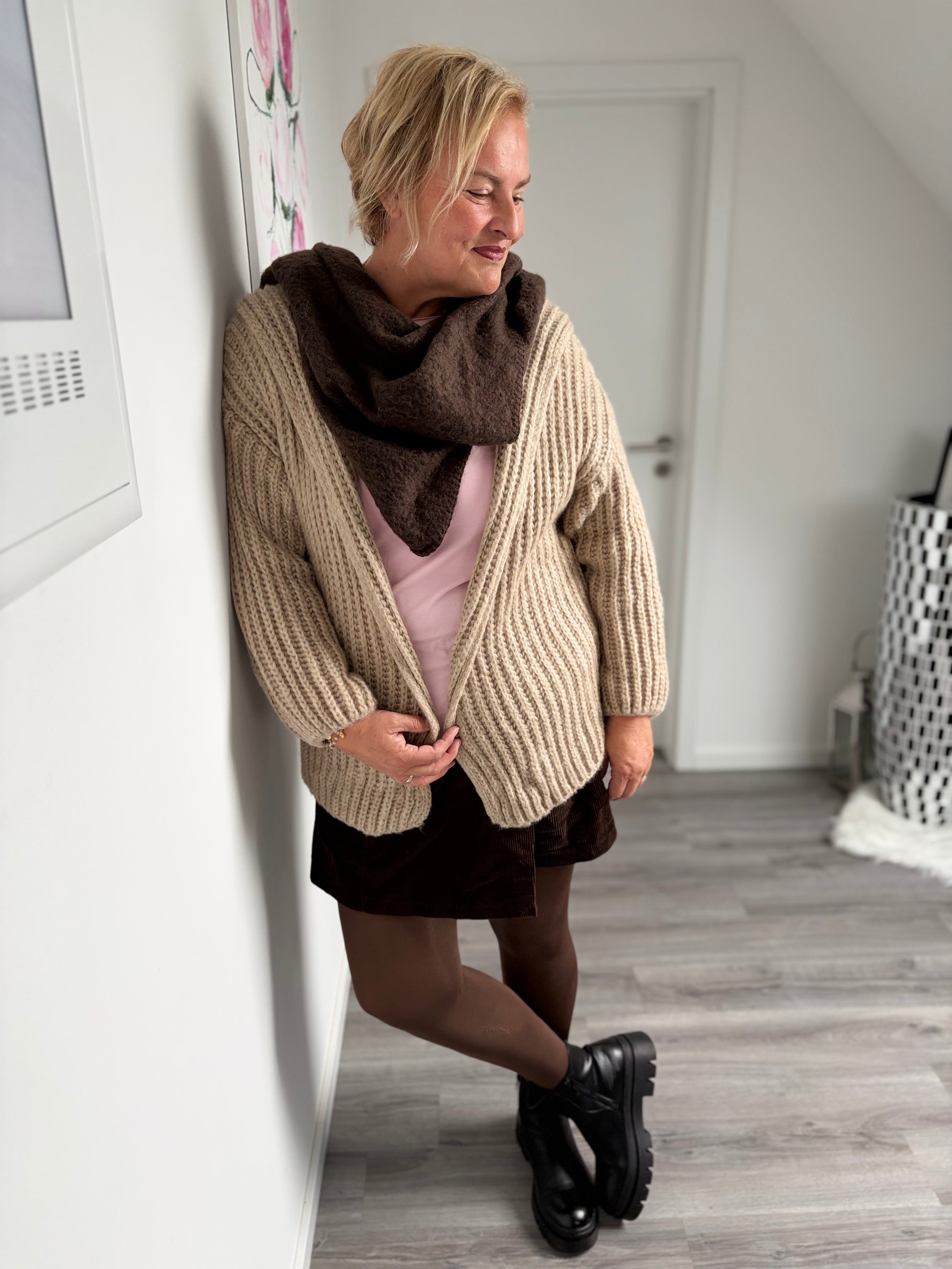 Oversize Grobstrickjacke mit Kapuze