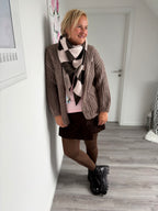 Oversize Grobstrickjacke mit Kapuze