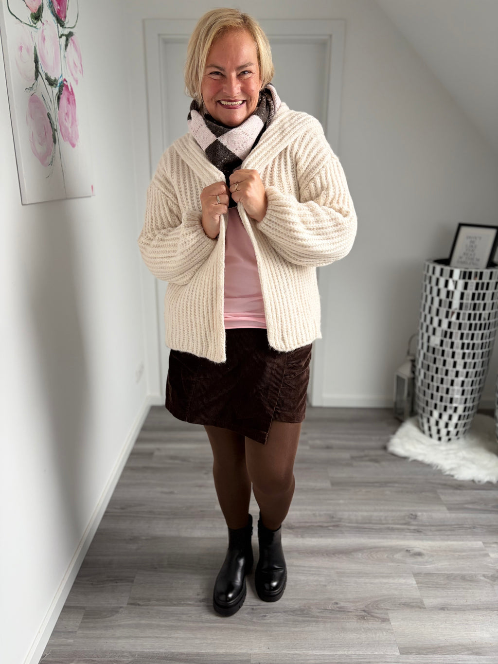 Oversize Grobstrickjacke mit Kapuze