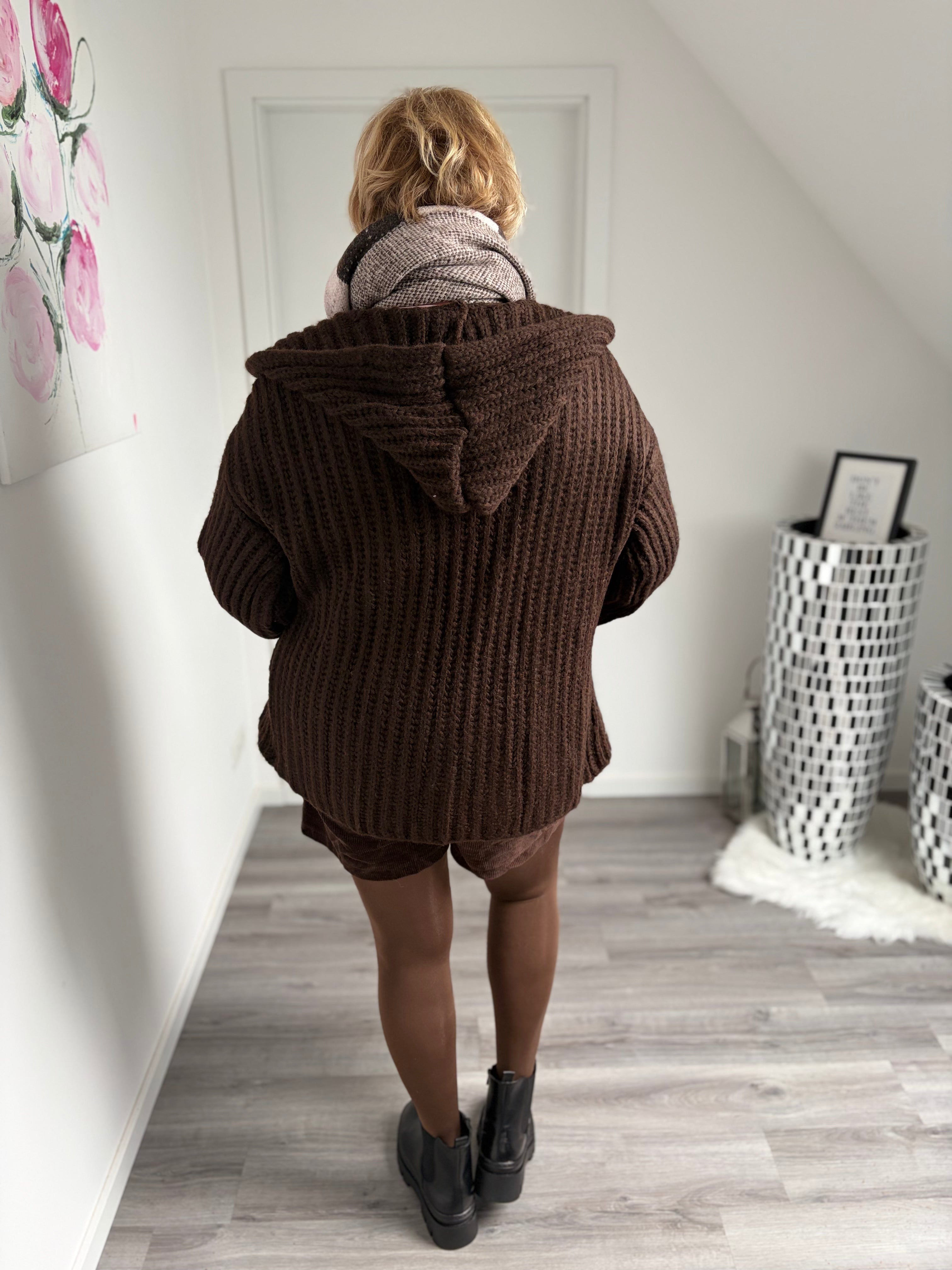 Oversize Grobstrickjacke mit Kapuze