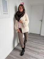 Strickjacke mit Fransenärmeln
