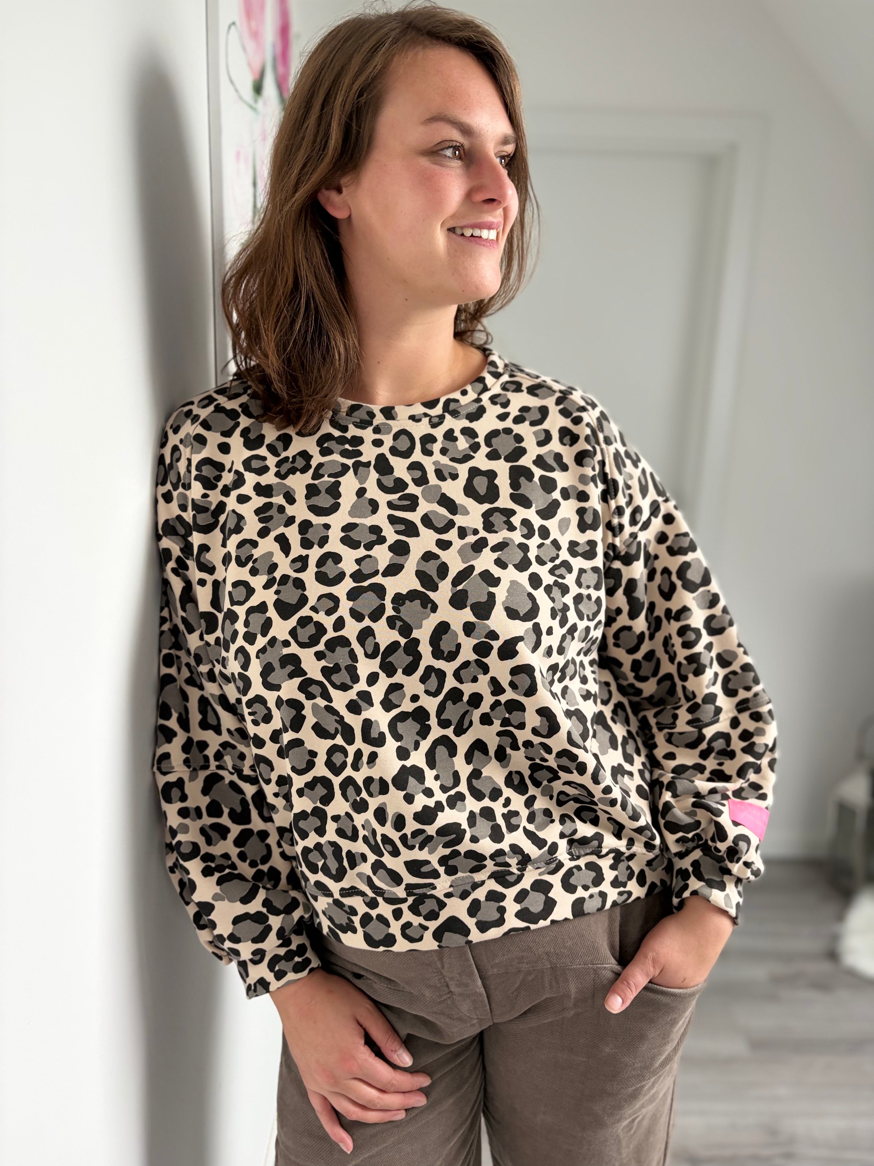 Leo Statement Sweatshirt
