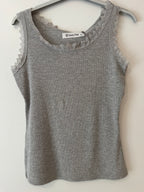 Kleines Viskose Top mit Spitze