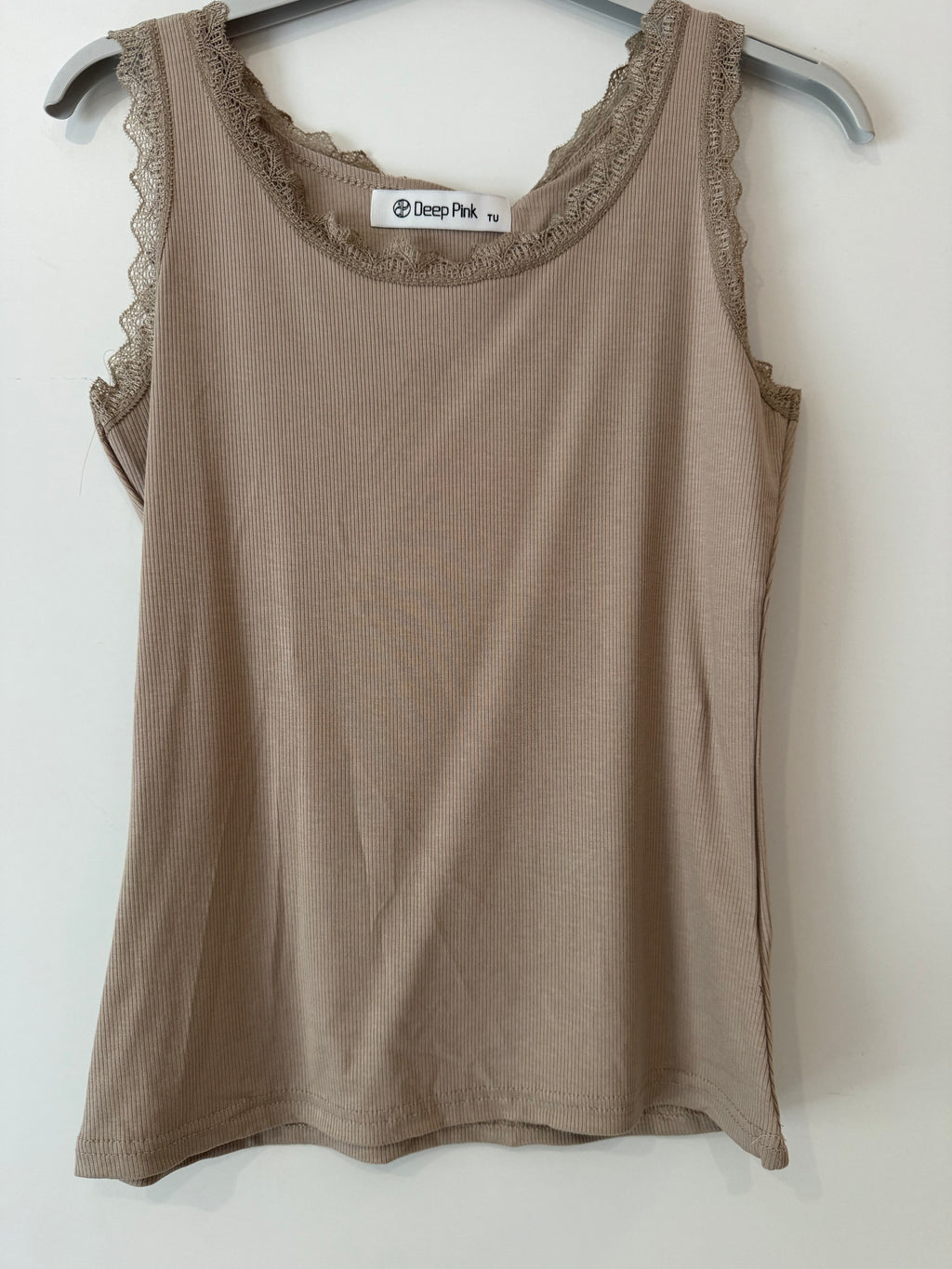Kleines Viskose Top mit Spitze
