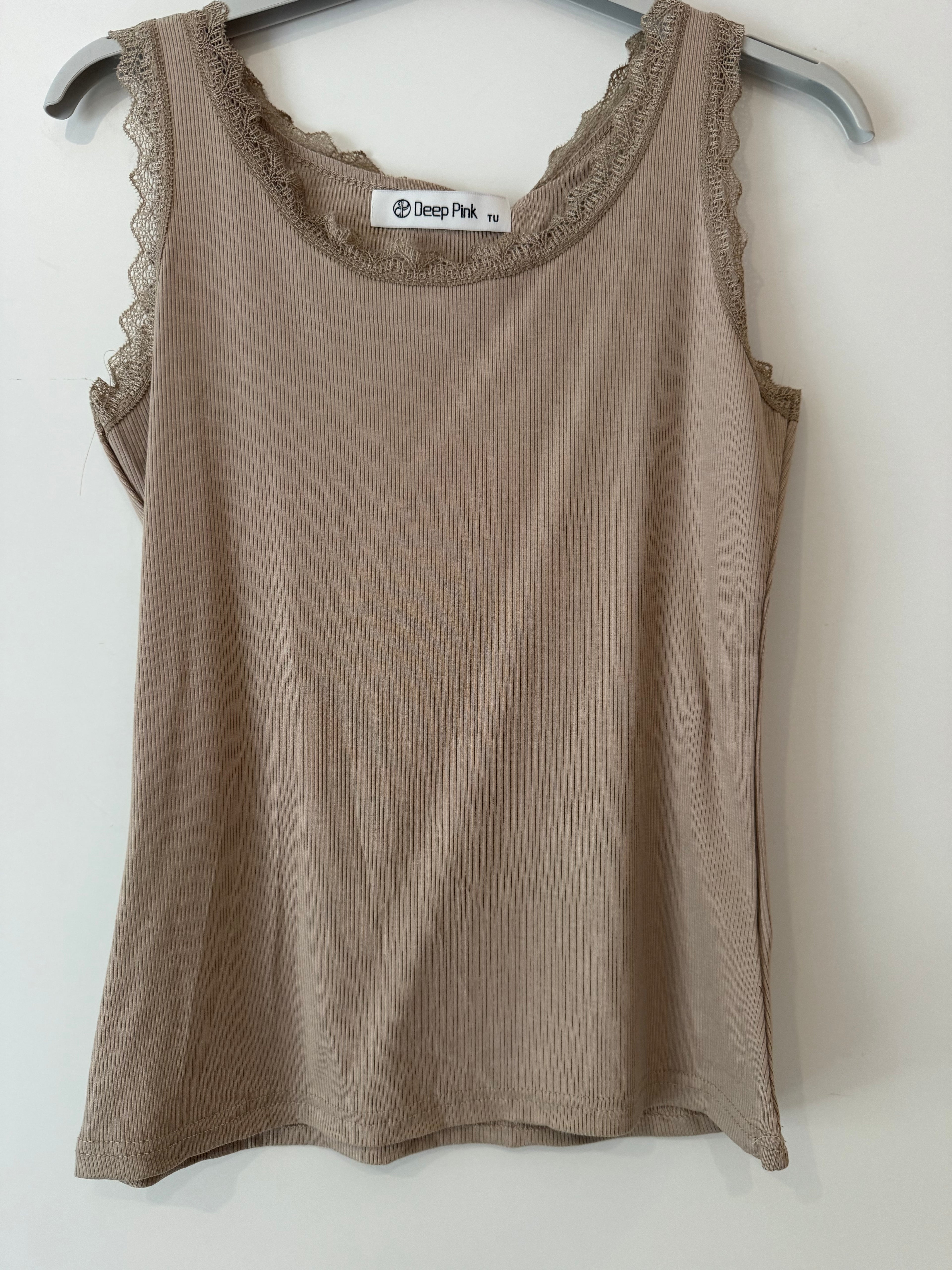 Kleines Viskose Top mit Spitze