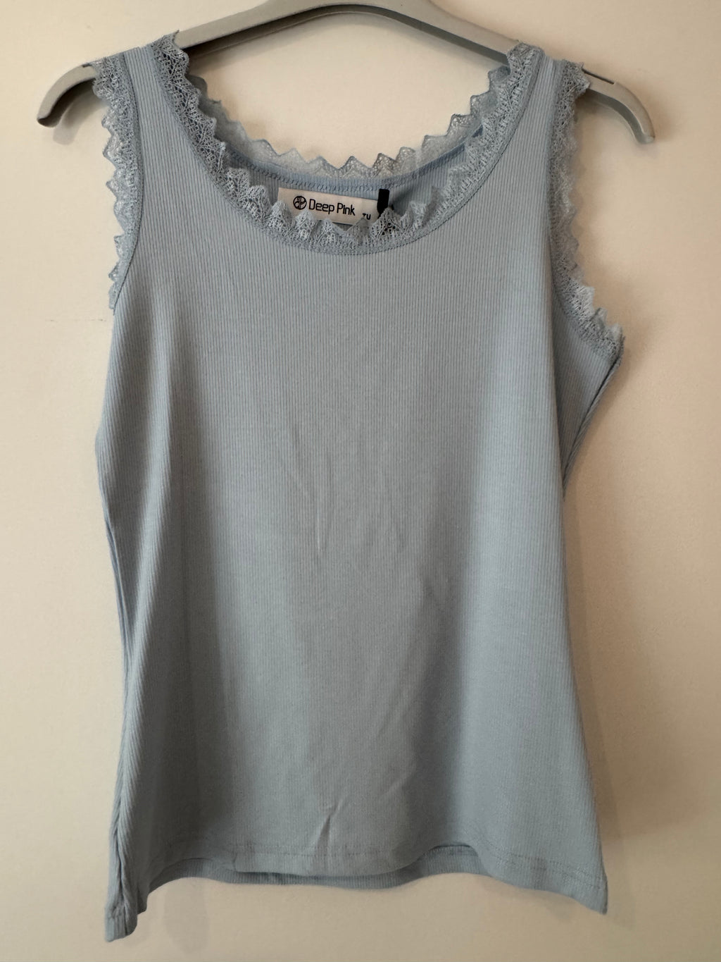 Kleines Viskose Top mit Spitze