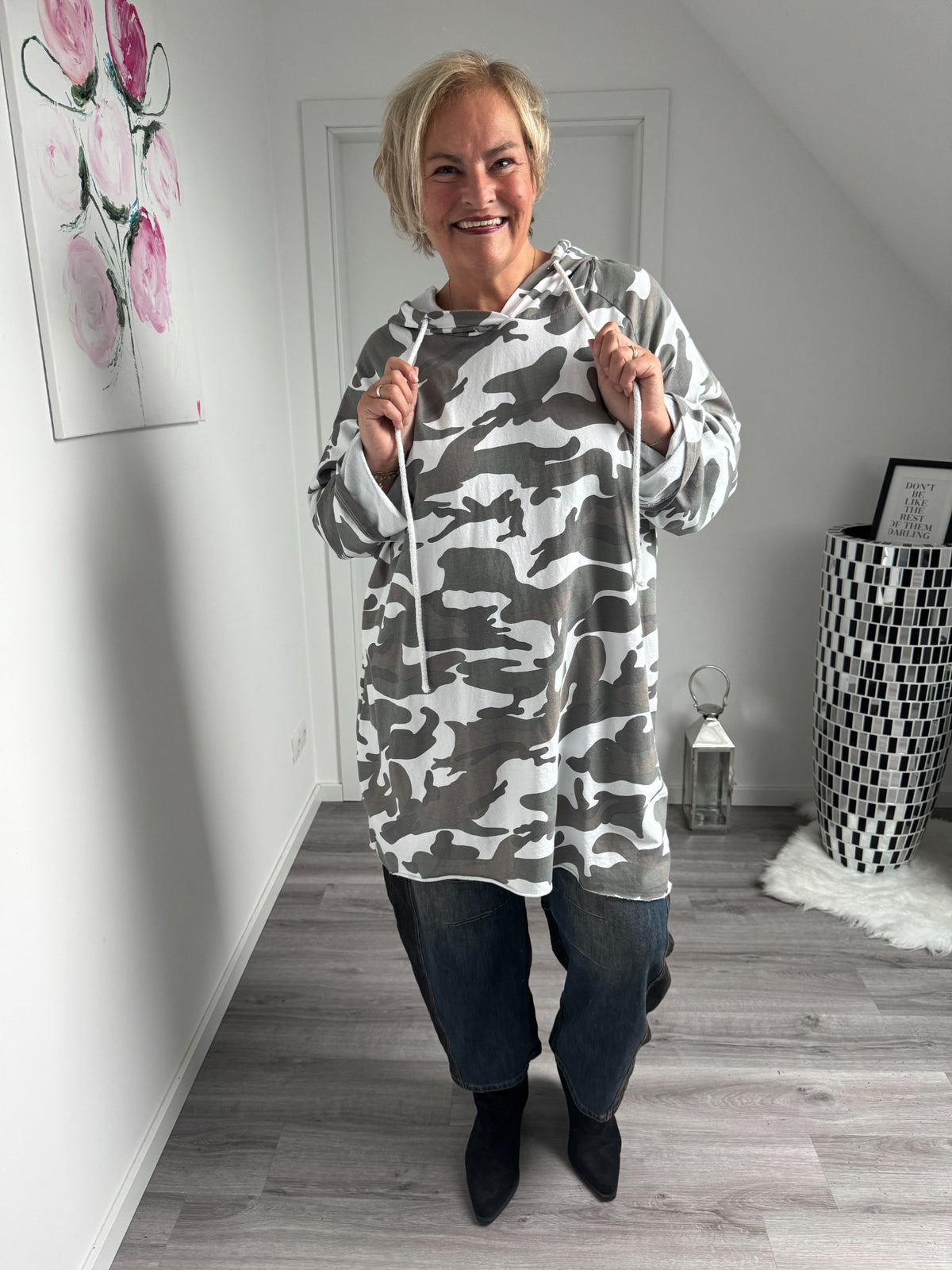 Curvy Camouflage Longhoodie Oliv Off-White