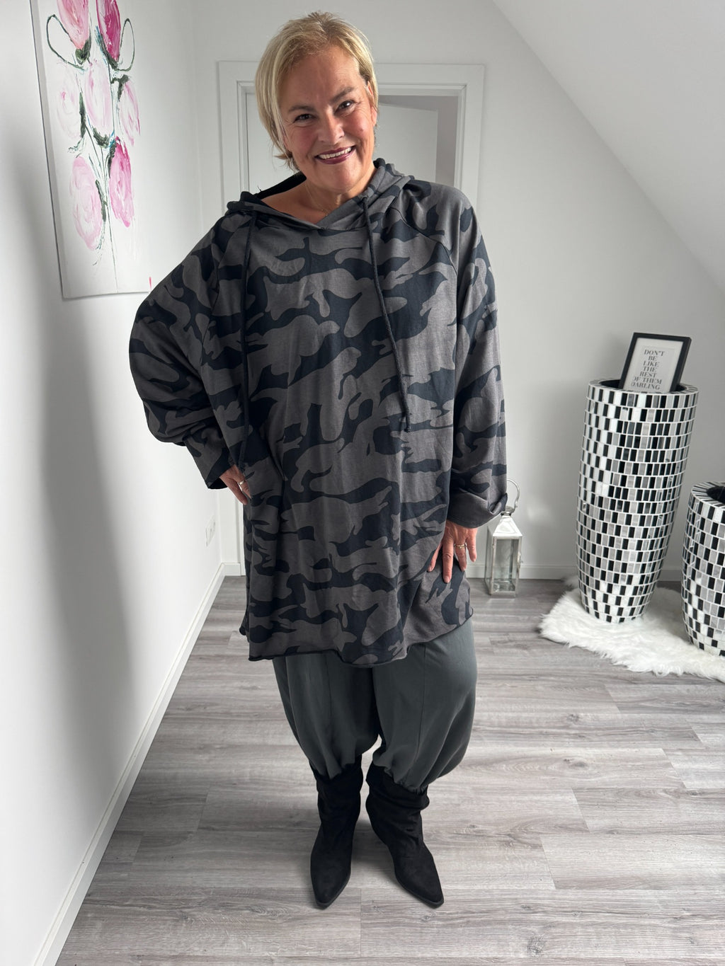 Curvy Camouflage Longhoodie Anthrazit Schwarz