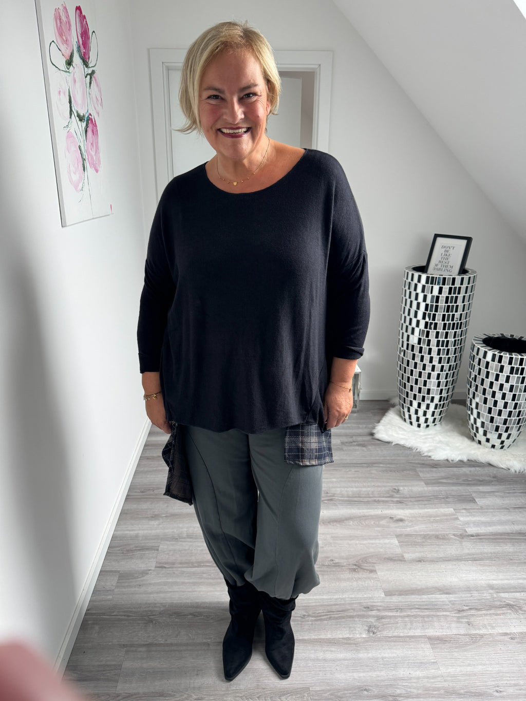 Curvy Feinstrick-Pullover – Outfit und Farbbeispiel